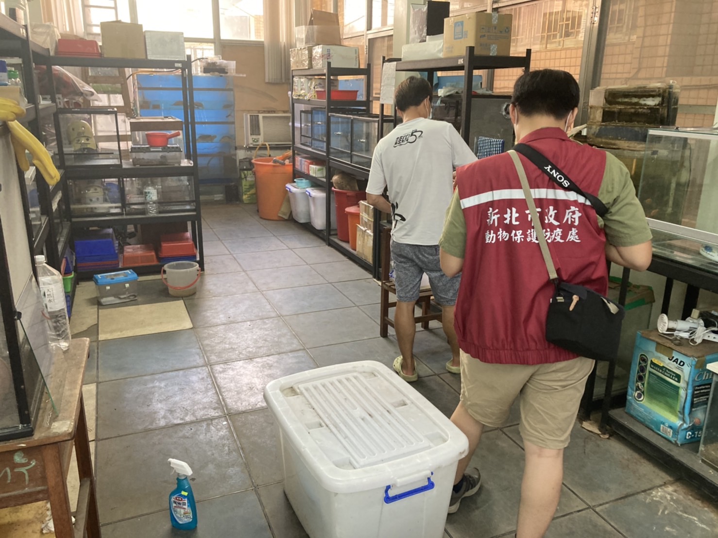 人員定期前往察看動物照養狀況及環境