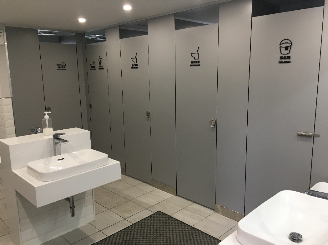 新北市府大樓東側性別友善廁所-2