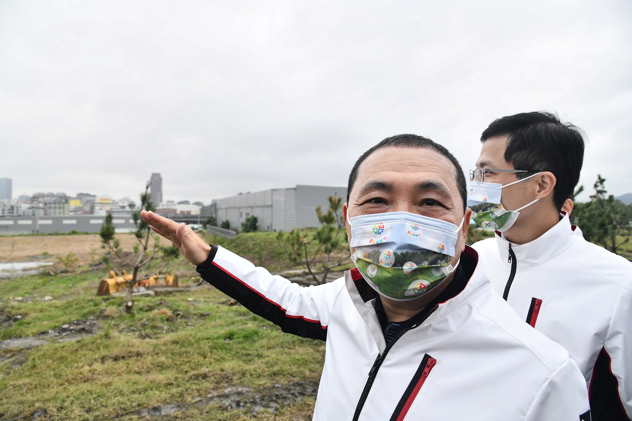 侯友宜市長表示，將五股垃圾山整頓為綠地只是一個起點，不是終點，未來市府團隊仍會繼續推展五股地區都市計畫，帶動五股、新莊、泰山地區整體發展，讓更多人在這塊土地上安居樂業，翻轉新北市。