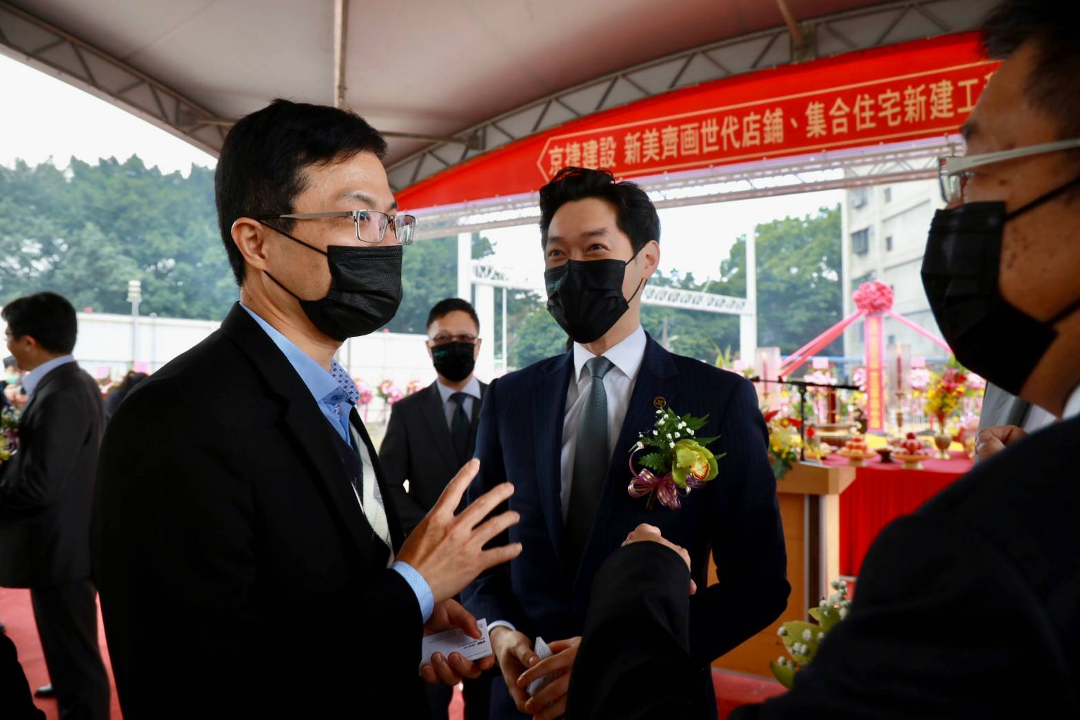 局長與現場貴賓互動