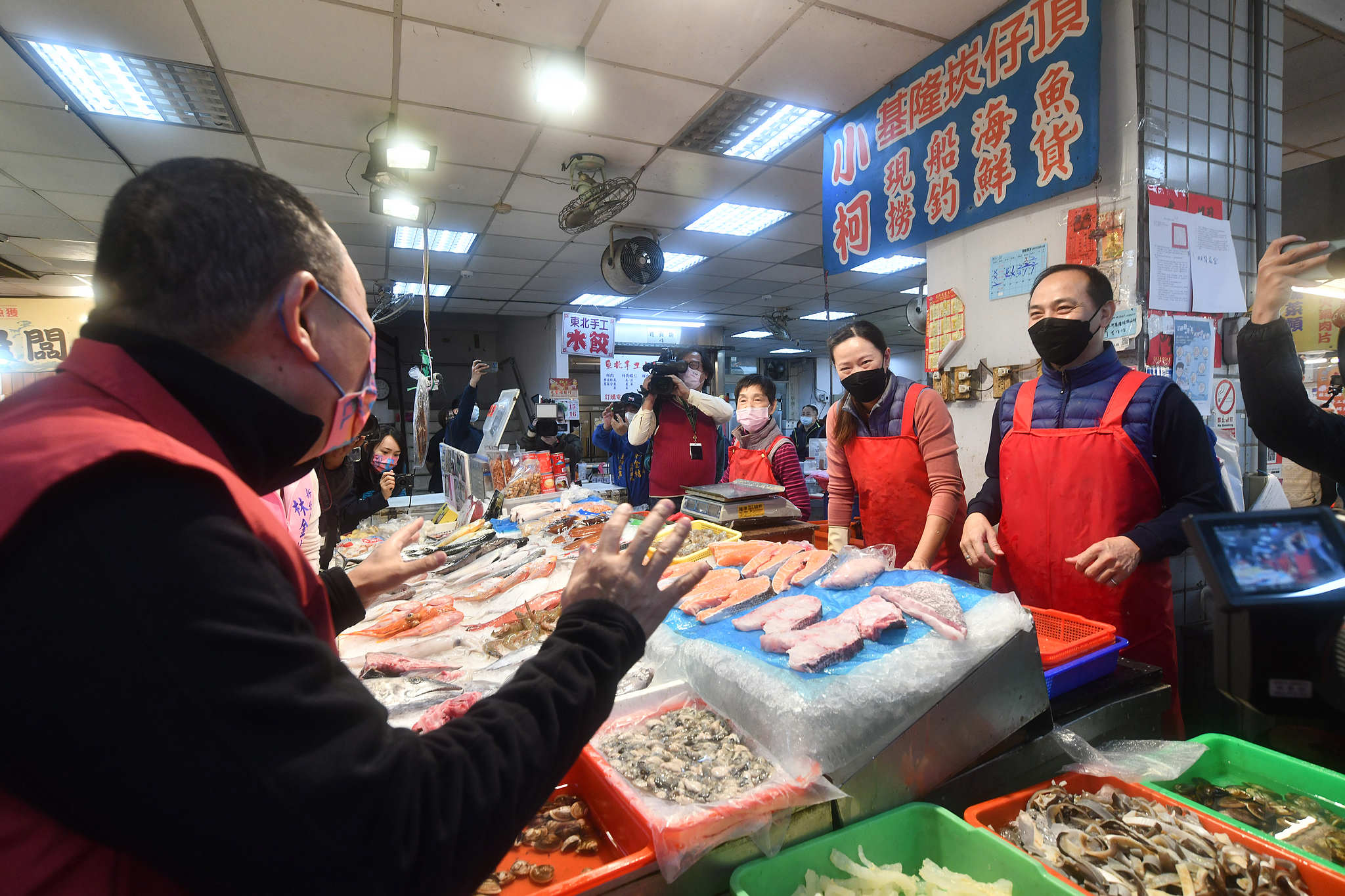 侯市長也呼籲民眾分流採買，將所需物資一次買足。