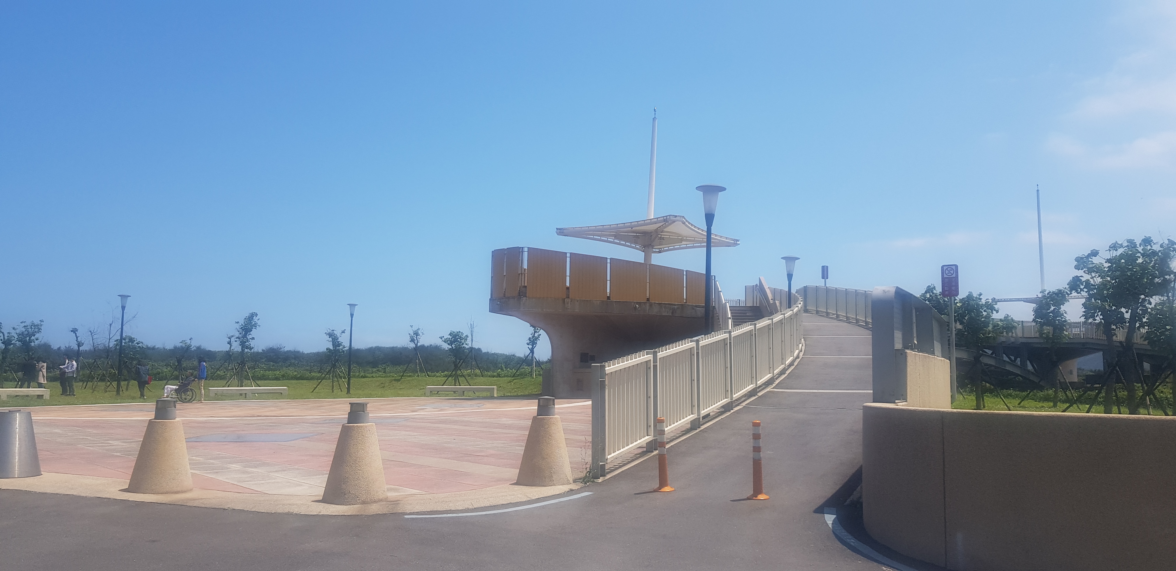 賞櫻健行路經員潭溪景觀橋