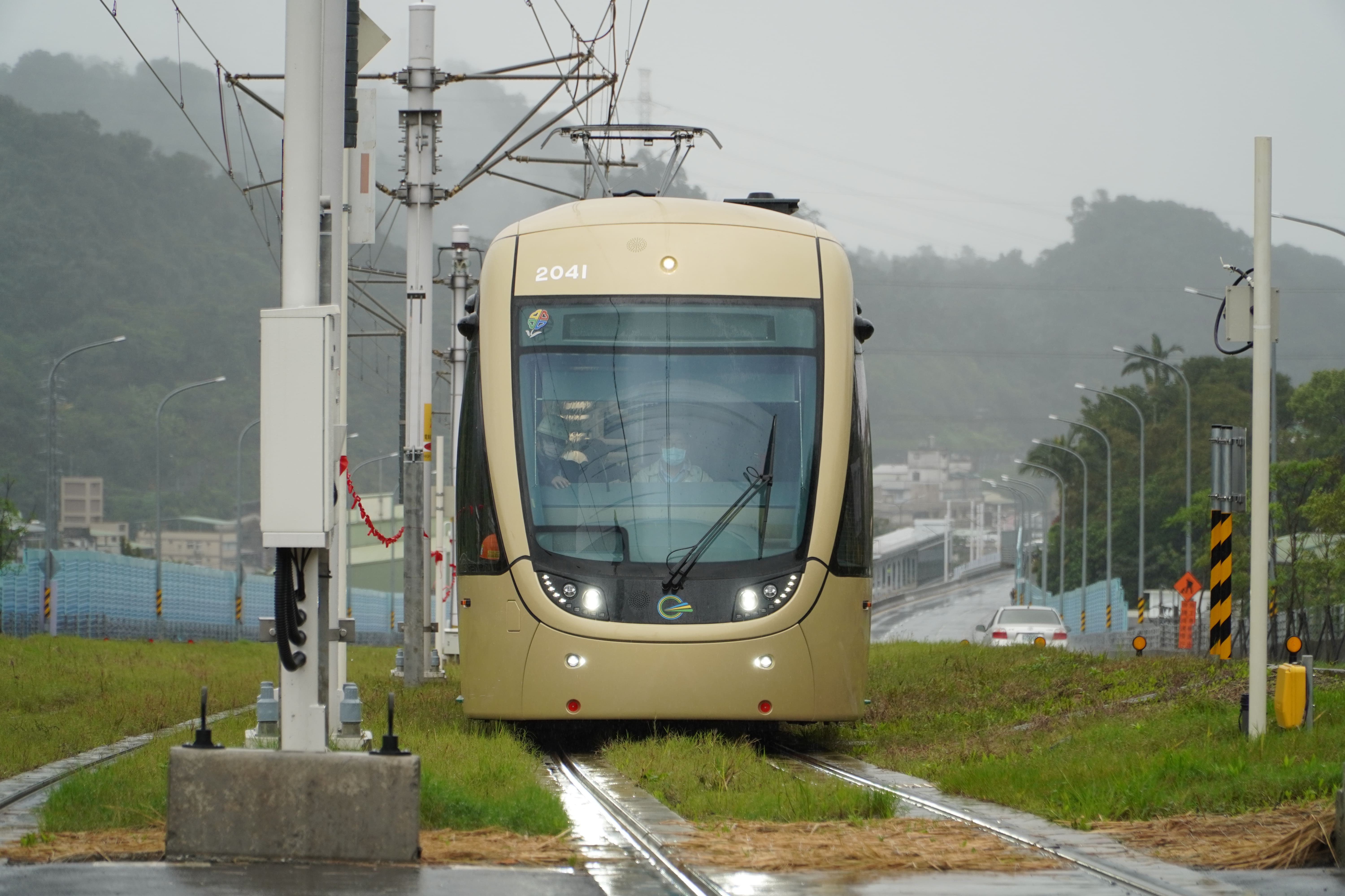 安坑輕軌列車測試