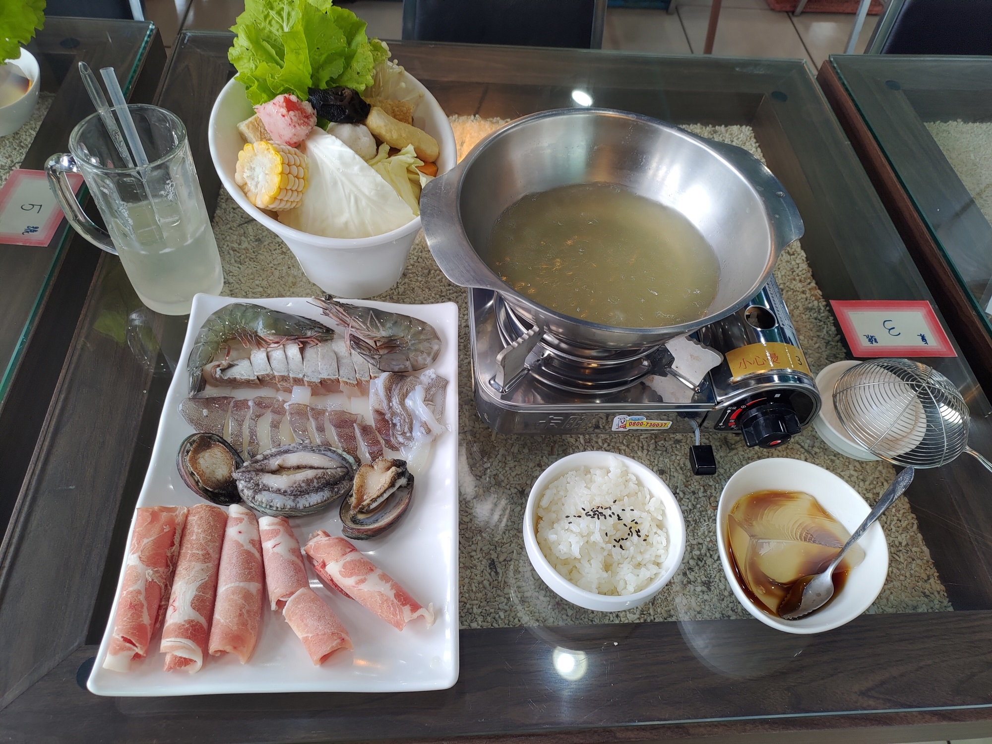 主打在地特色的食材，新鮮上桌，歡迎到訪遊客品嚐3