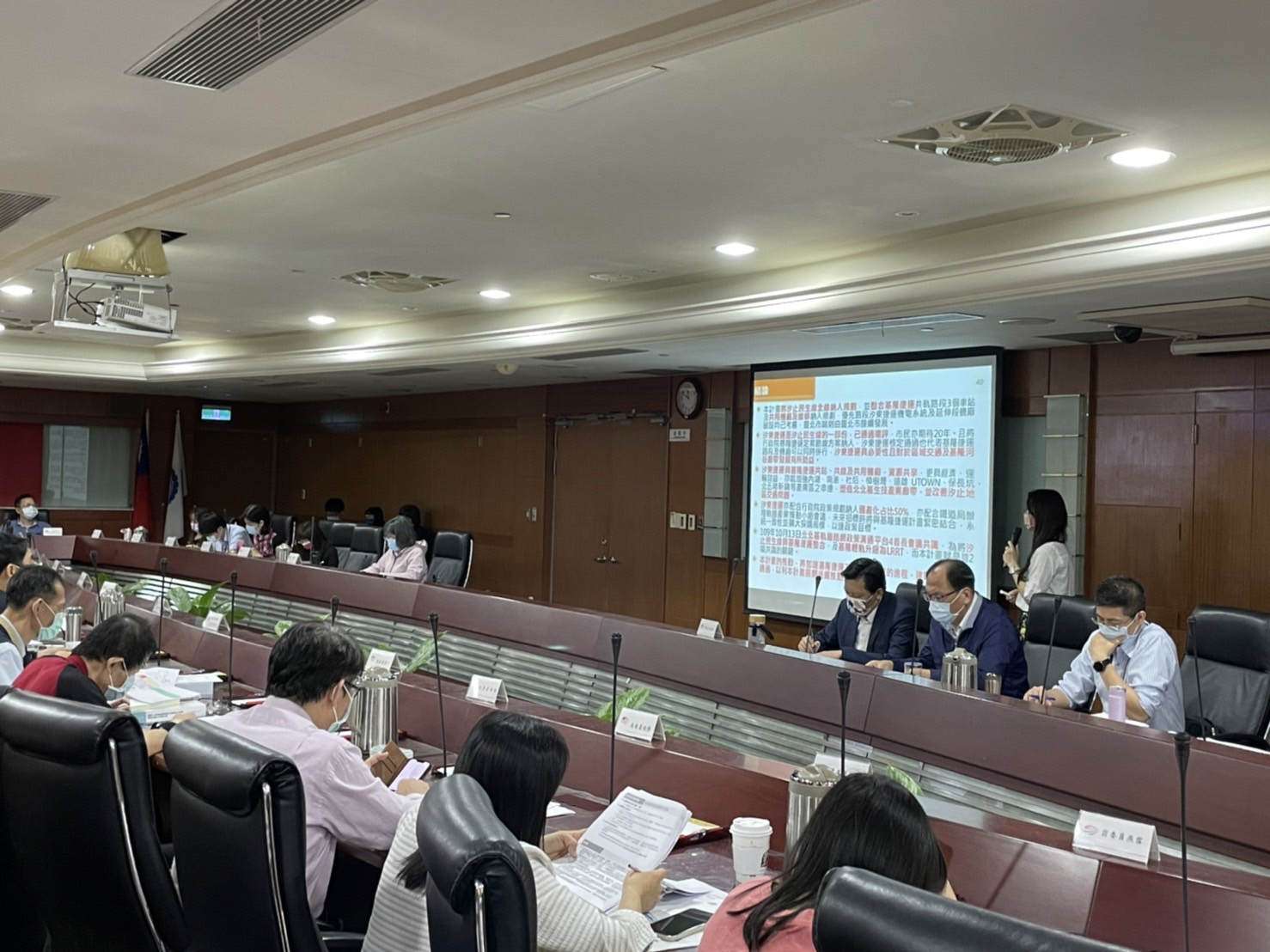 捷運局汐東線綜規報告簡報說明