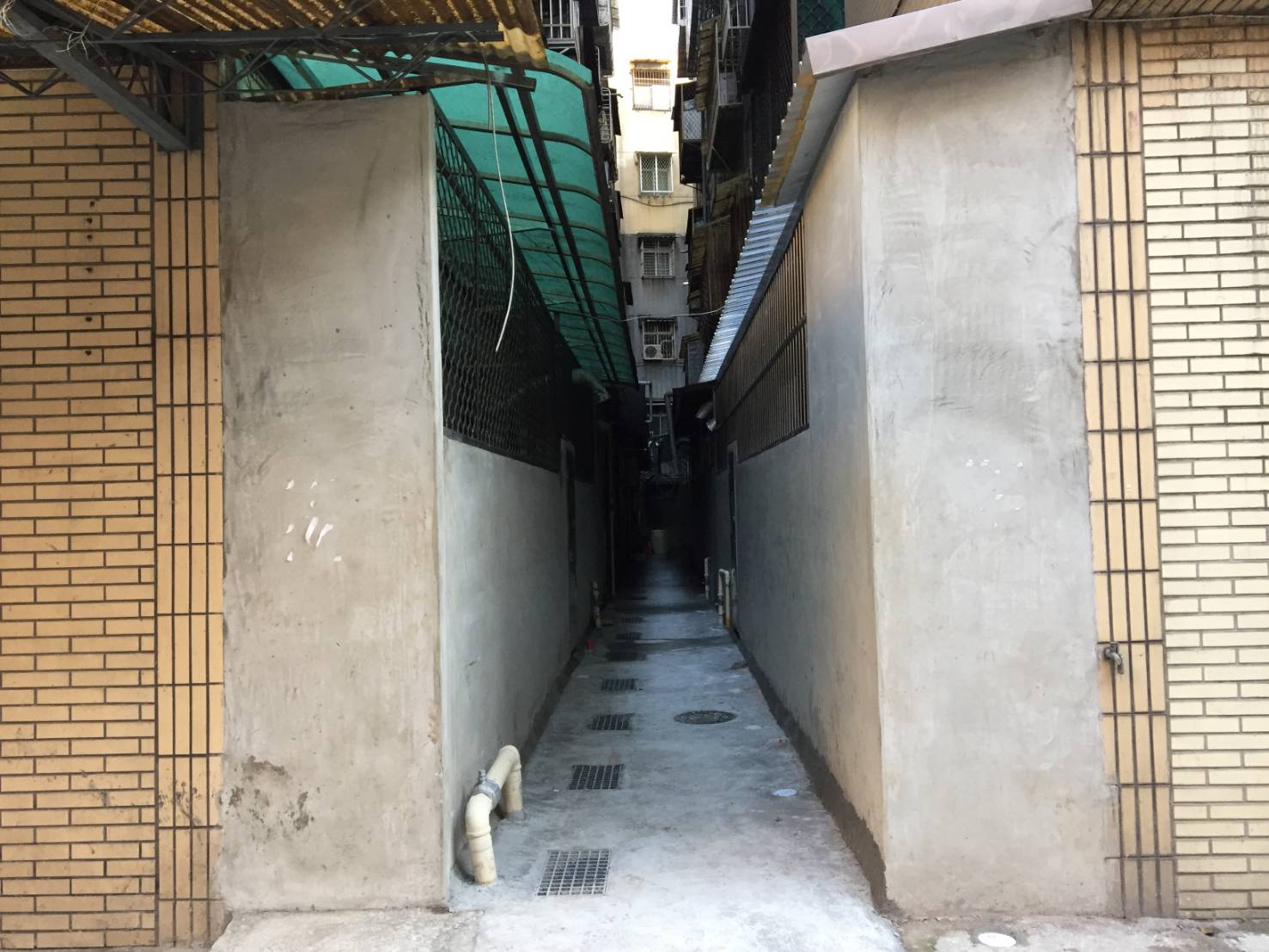 新北市施行細則修法增訂後院退縮，提供廢汙水排水系統建置／汙水下水道改善後示意圖