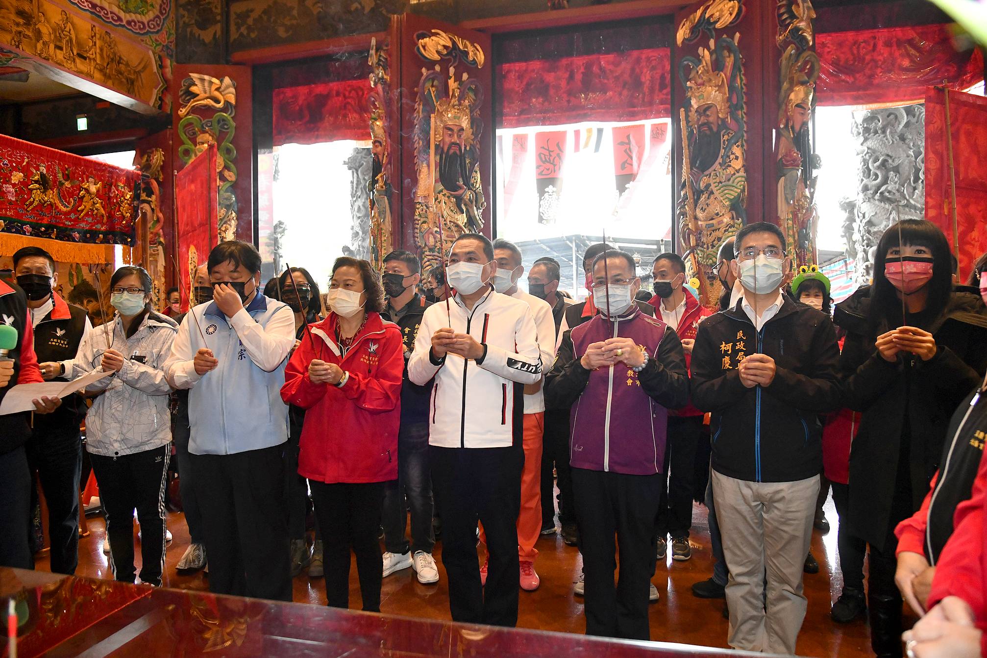 明(3)日是玄天上帝聖誕千秋，侯友宜至五股賀聖宮向玄天上帝暖壽祈福。