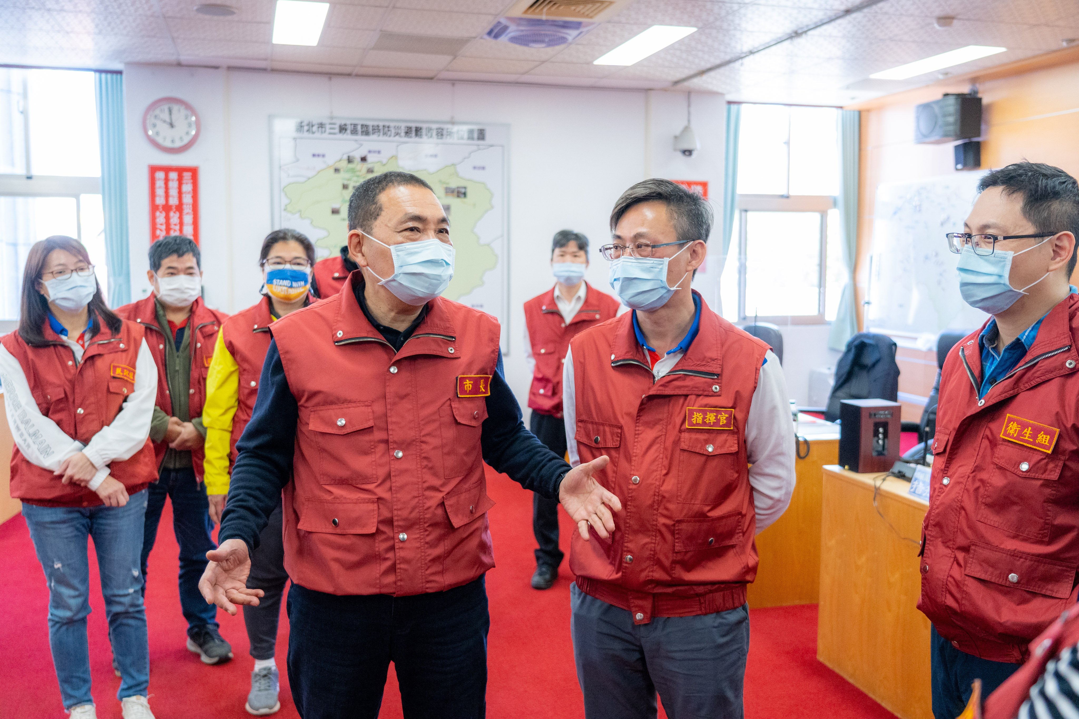 侯友宜市長視察三峽平寧計畫，感謝三峽區公所、警政、衛生等單位第一線同仁的辛苦