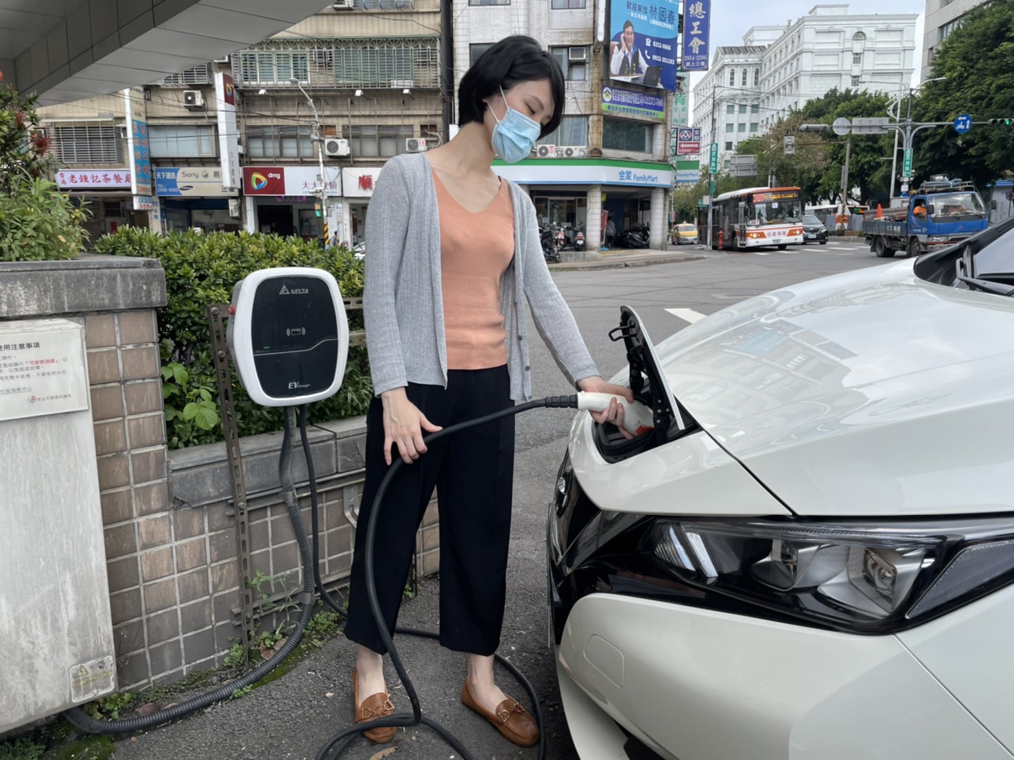 3.環保局積極佈設充電樁.jpg
