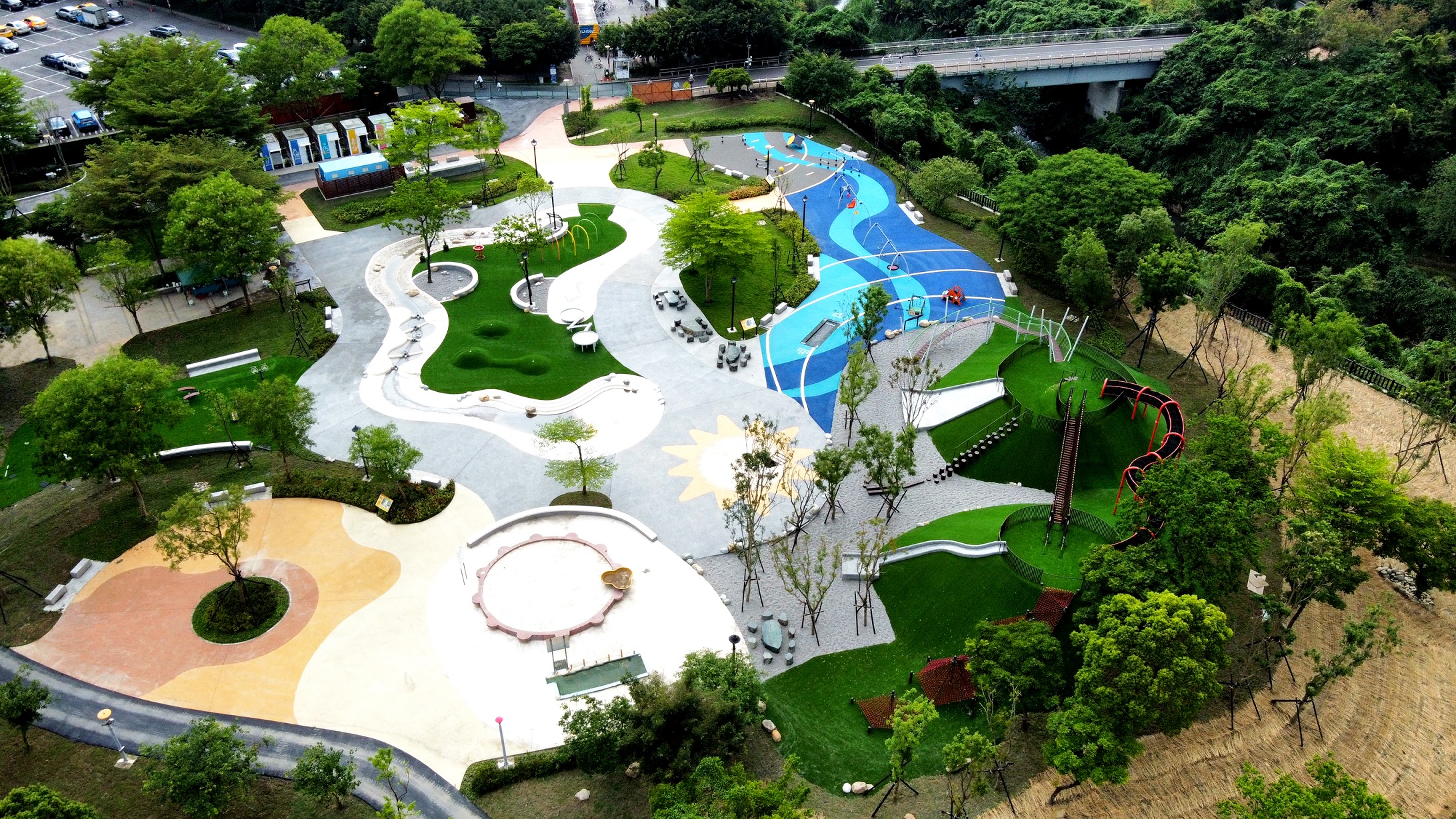 全新新店陽光運動公園遊戲場