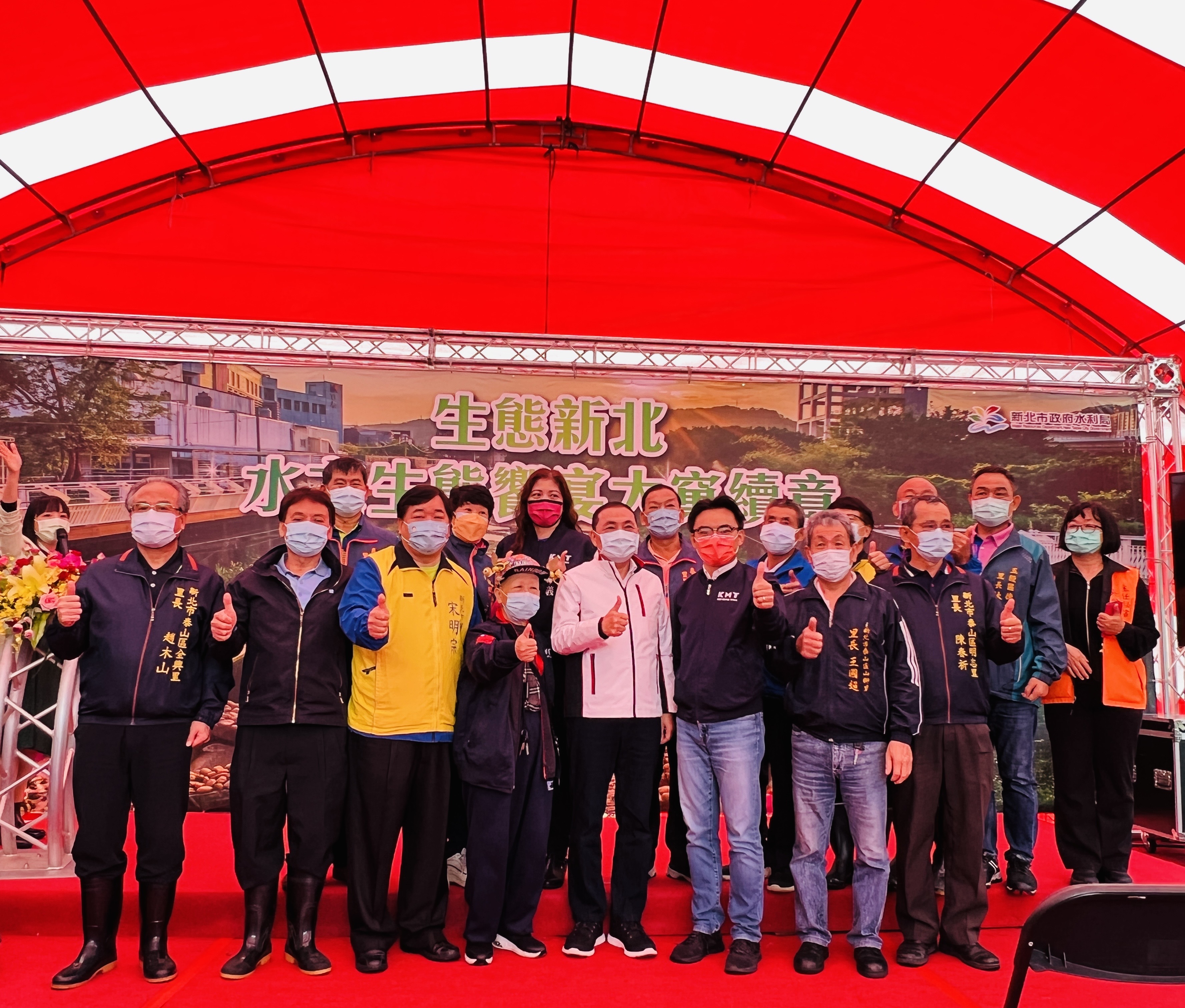 結合半山雅公園綠色資源，工程也設置長22公尺，寬度3公尺的鋼構拱橋，提供黎明里和山腳里里民充滿繽紛魅力的休憩空間