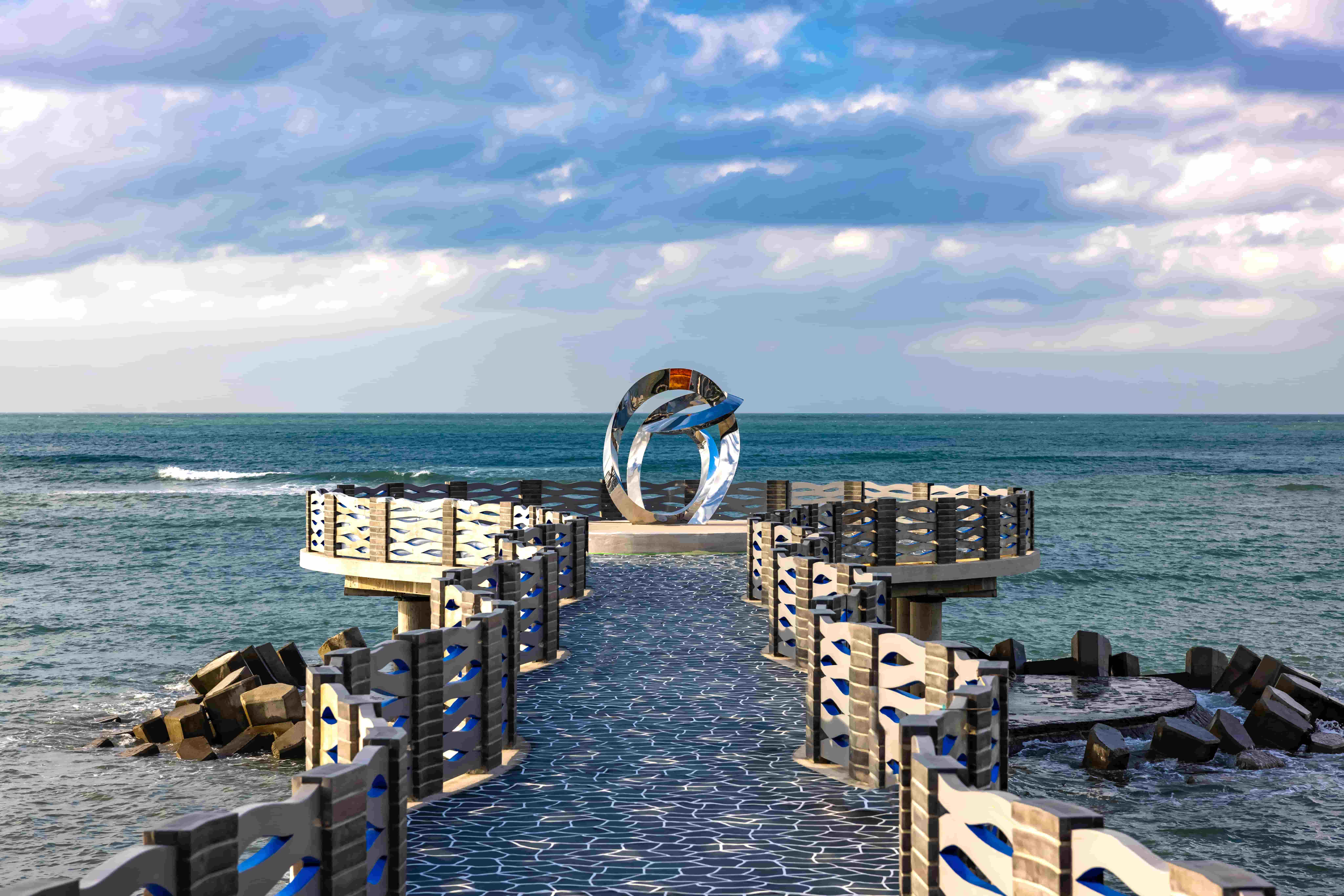擁有「北海岸最美伸展台」美譽的芝蘭公園海上觀景平台