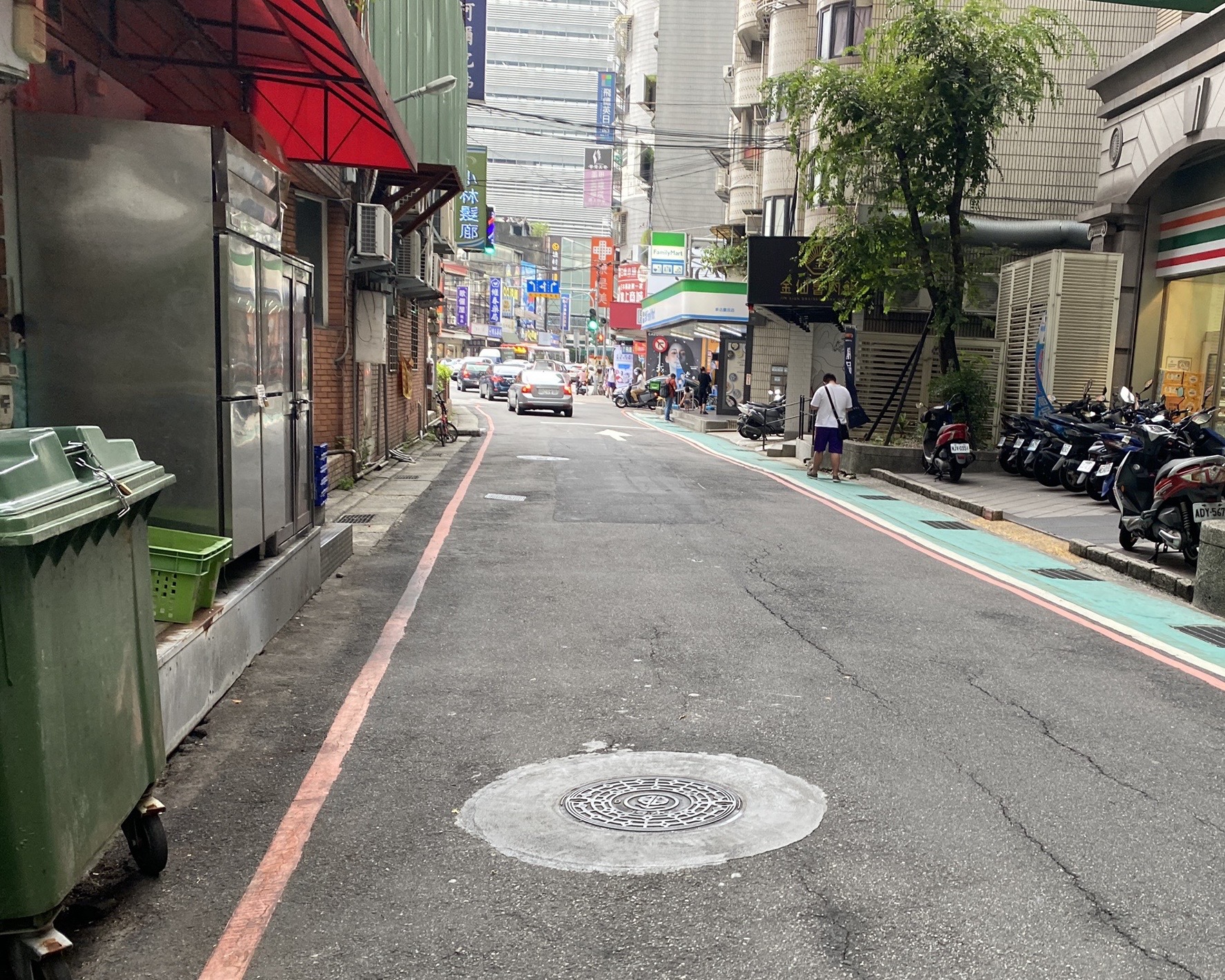 人孔周邊路面破損(改善後