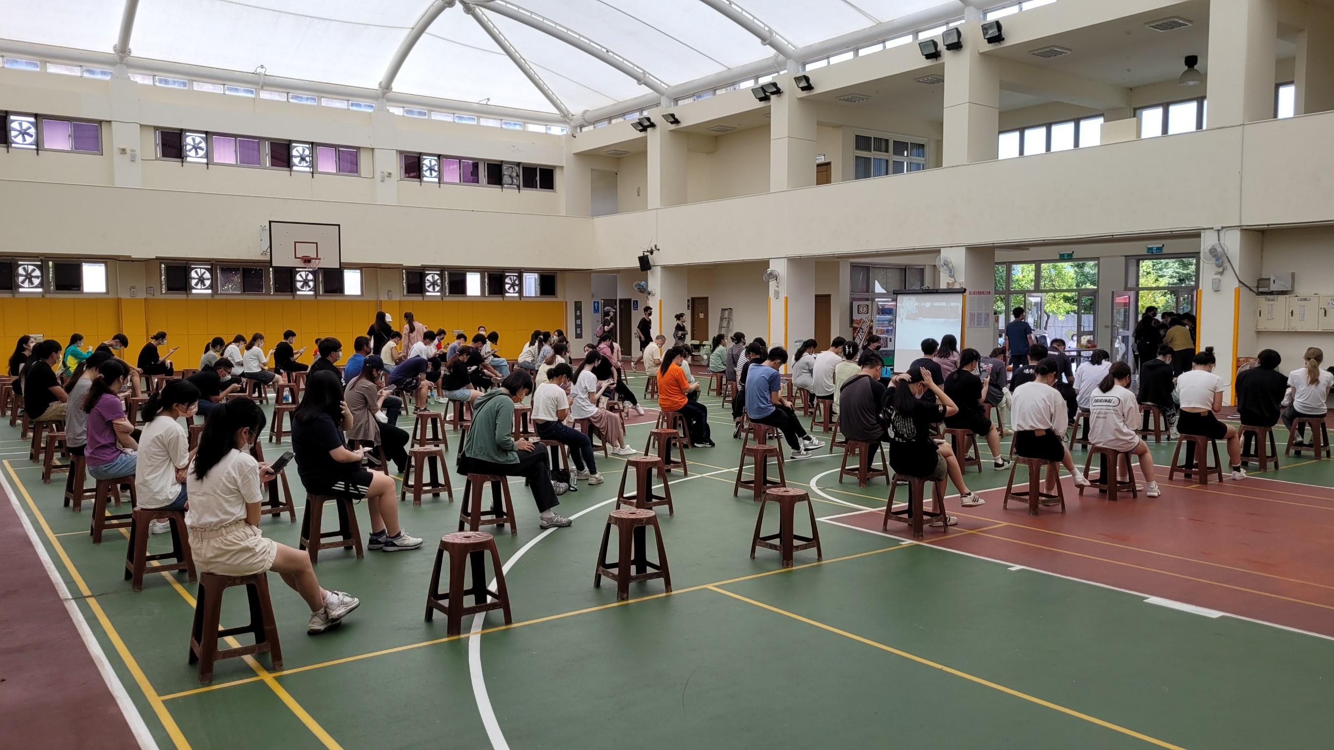 02本次共有113位考生到考