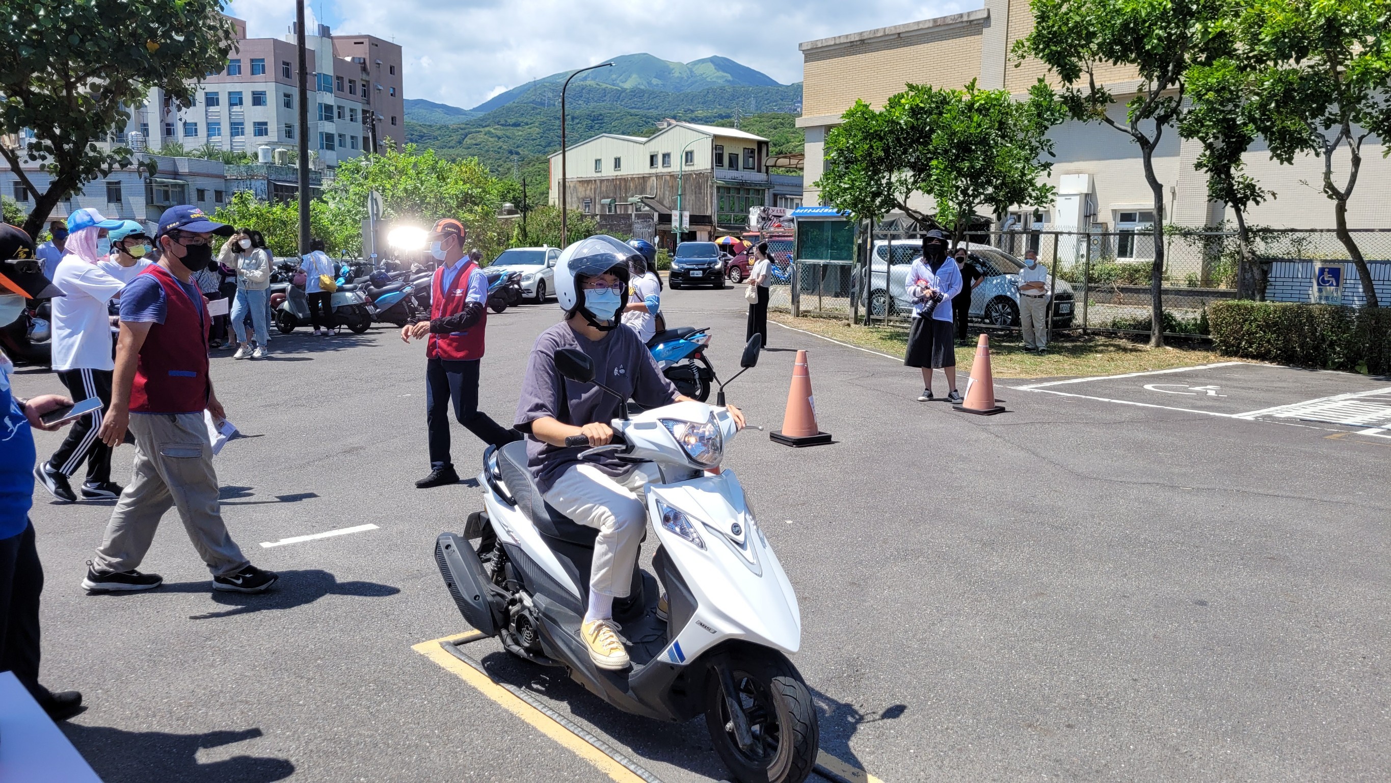 05金山在地機車路考