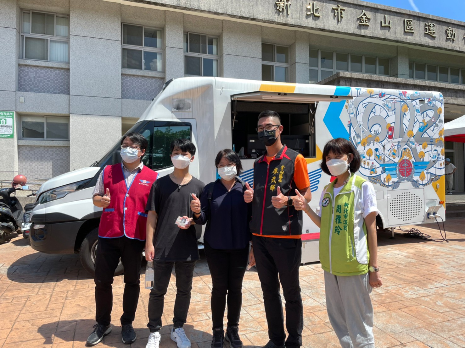 06通過考試現場馬上領到機車駕照