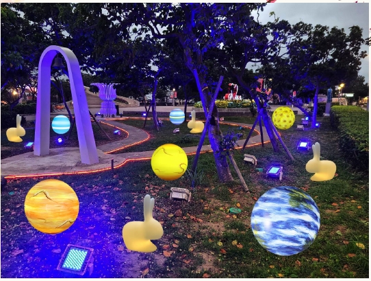 LOVE廣場配合中秋節設置宇宙與玉兔的夜間景緻燈飾2