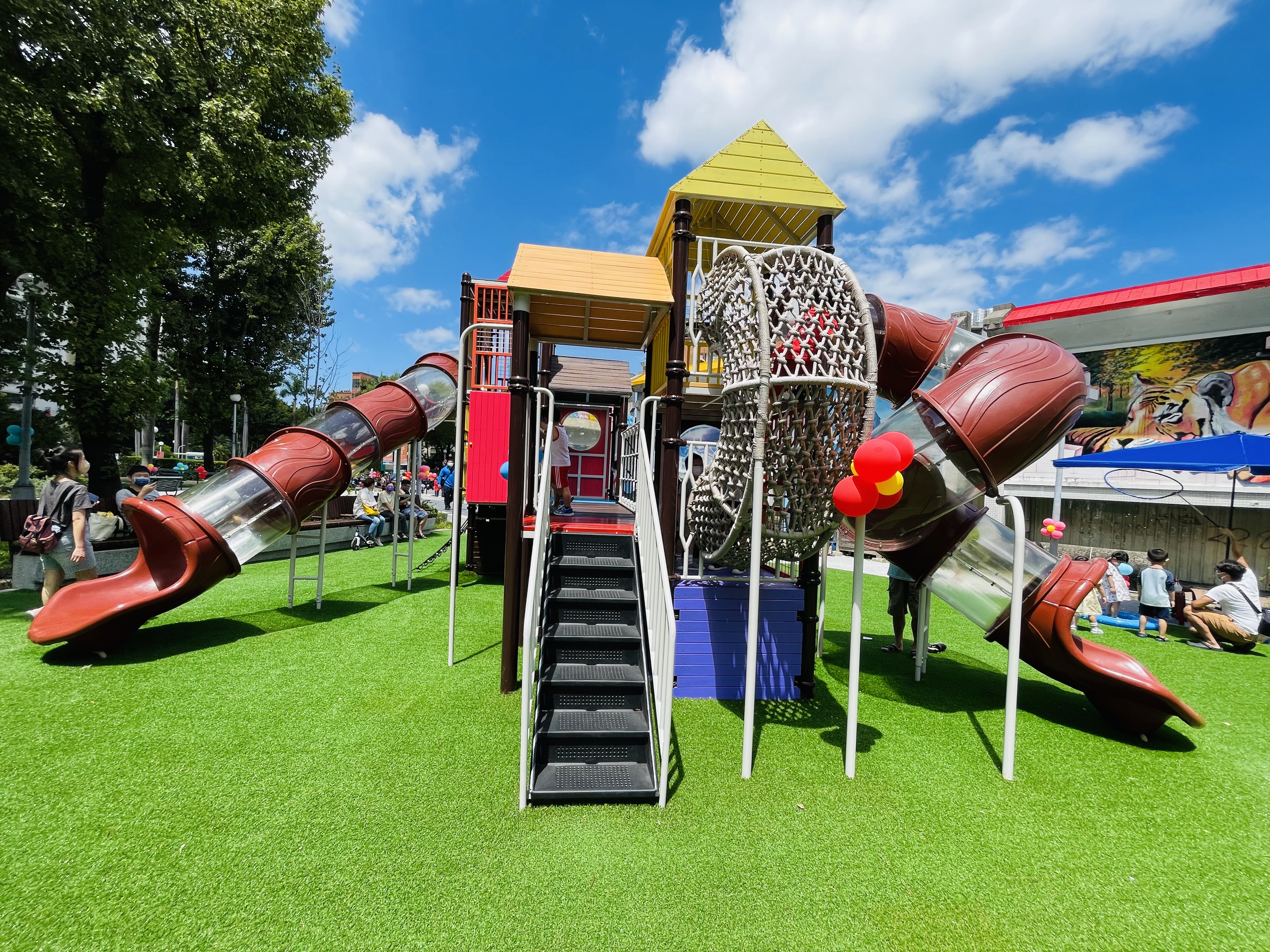 大和平公園啟用 採積木風設計