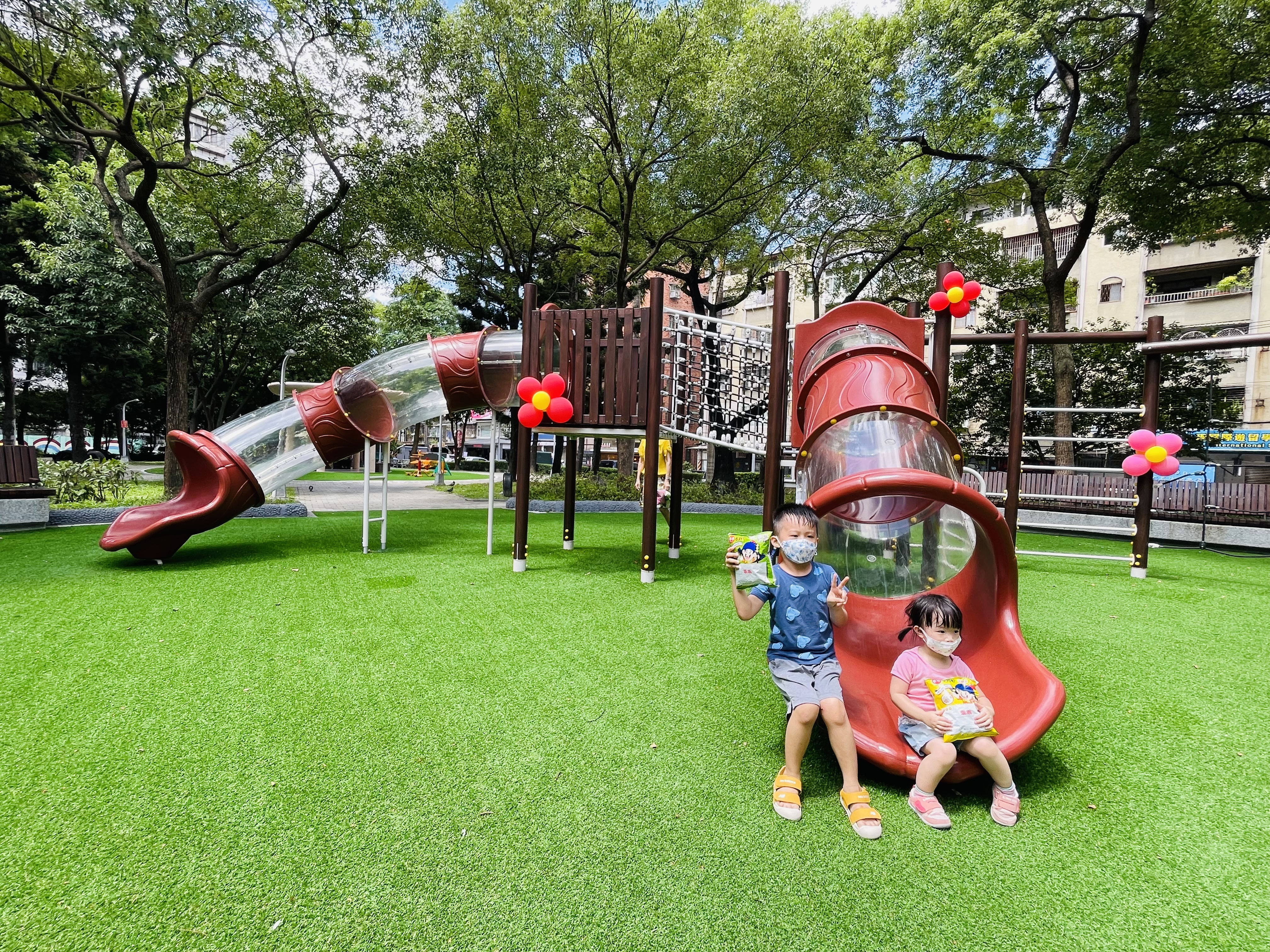 歡迎大小朋友一起來放電遊玩。