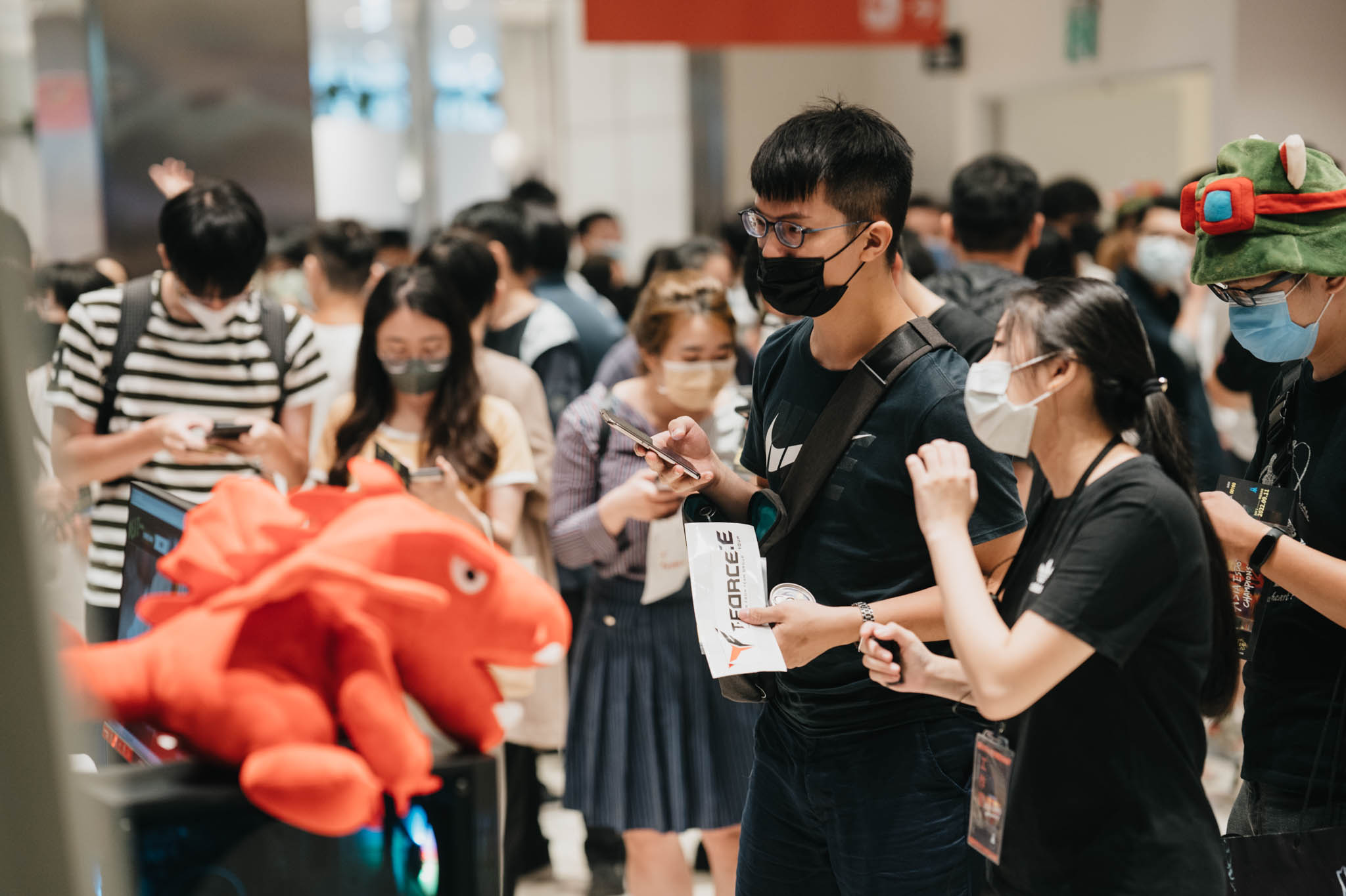 今年電競活動賽事集結電競產業博覽會、Cosplay體驗VR設施、闖關享抽獎、天天抽好禮，吸引許多民眾熱烈參與