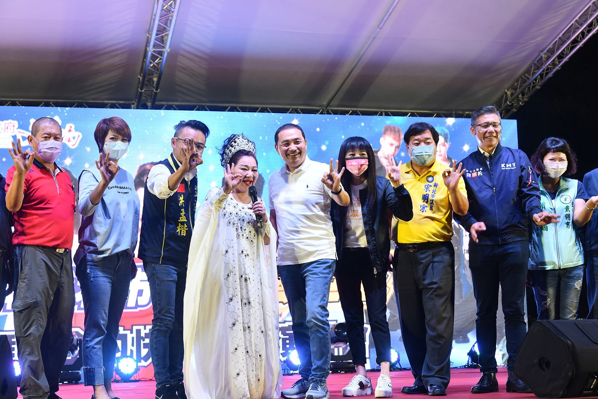 今晚的巷弄藝起來巡演壓軸「文舞雙全的快樂人生」演唱會