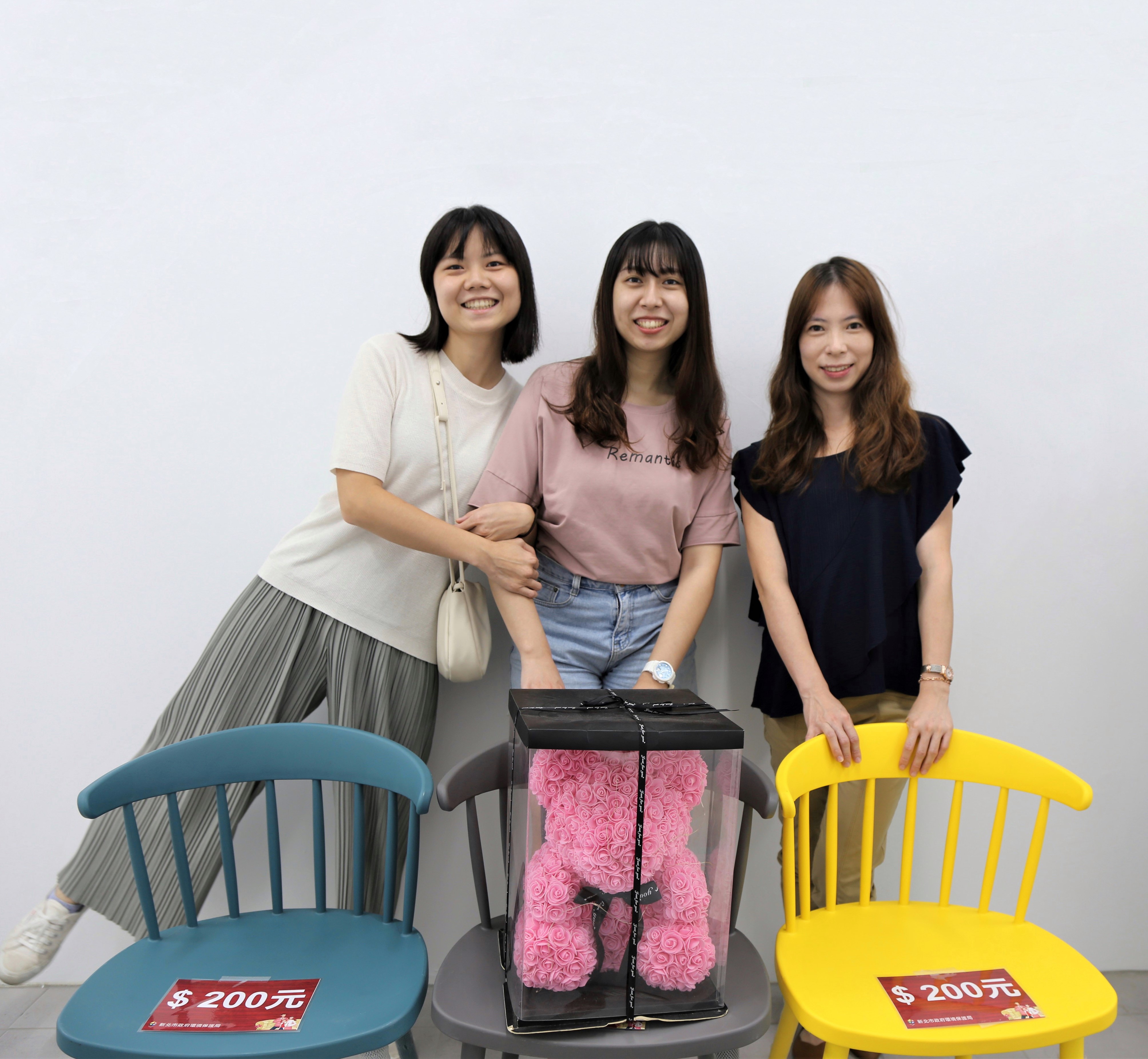 2.歡迎學生們呼朋引伴前往位於新店的「新北市再生家具展售中心」參觀選購
