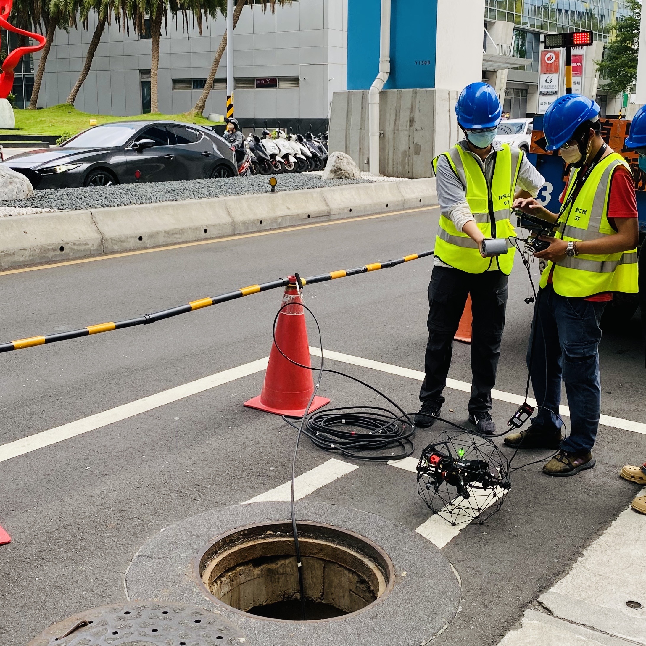 利用防撞無人機探勘輔助污水下水道的維護管理工作