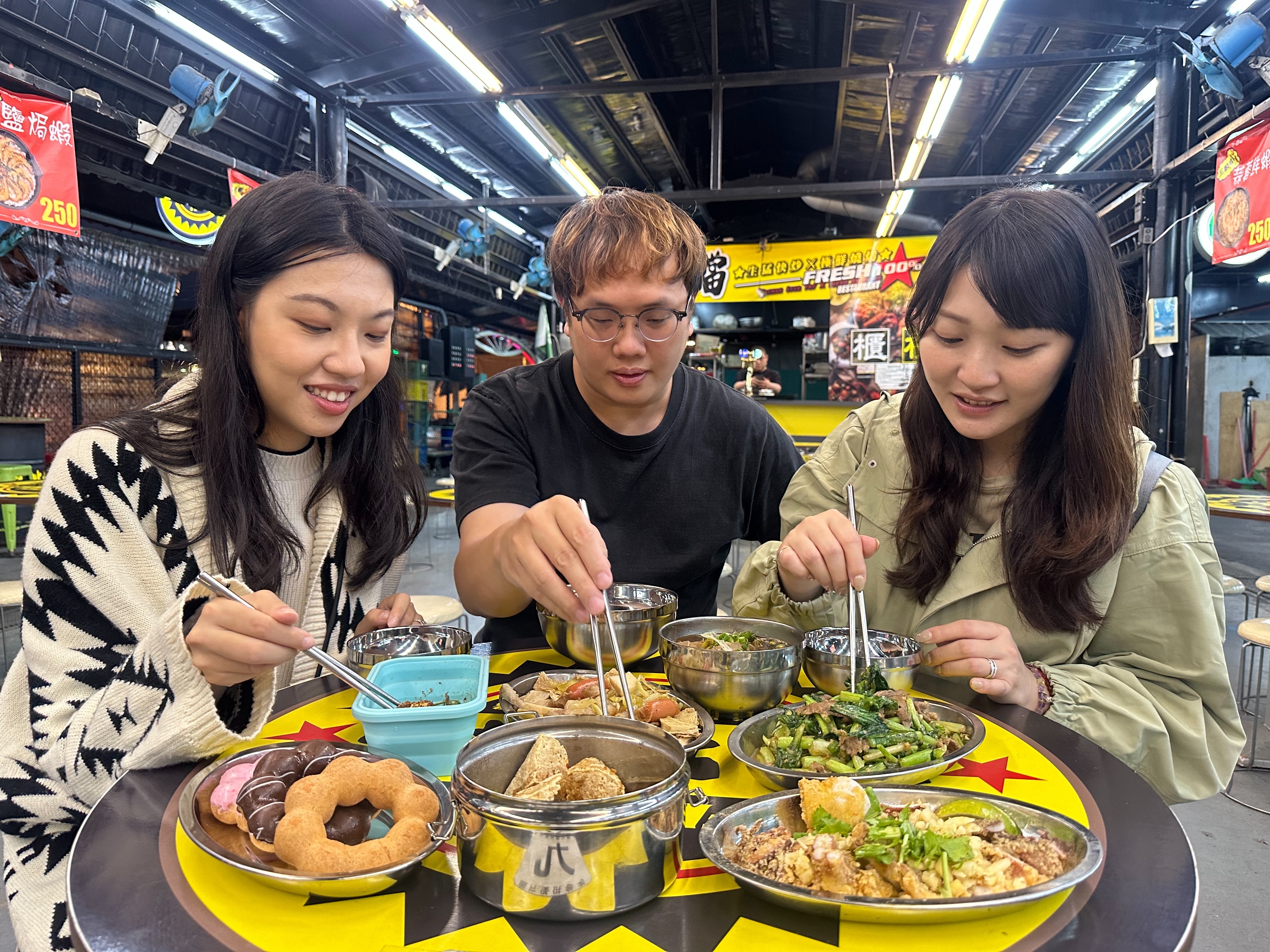 5.即(18)日起至11月15日參加環保夜市票選活動後，可獲得樹林興仁花園夜市30元現金消費券，更有機會抽中五星級住宿券、1,000元禮券等多項好禮