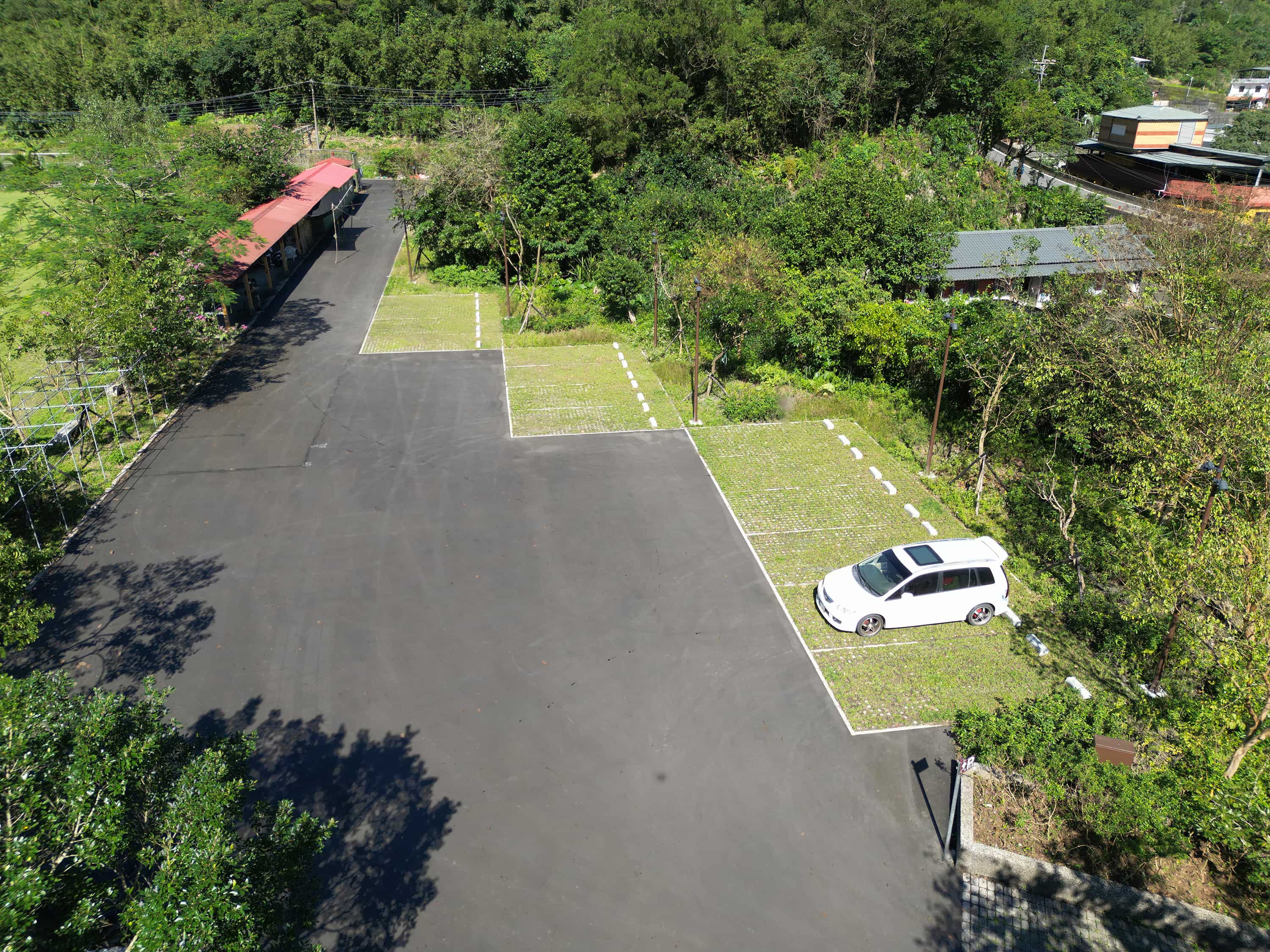 平時除停車外，遇中大型活動舉辦可規劃作為活動場地