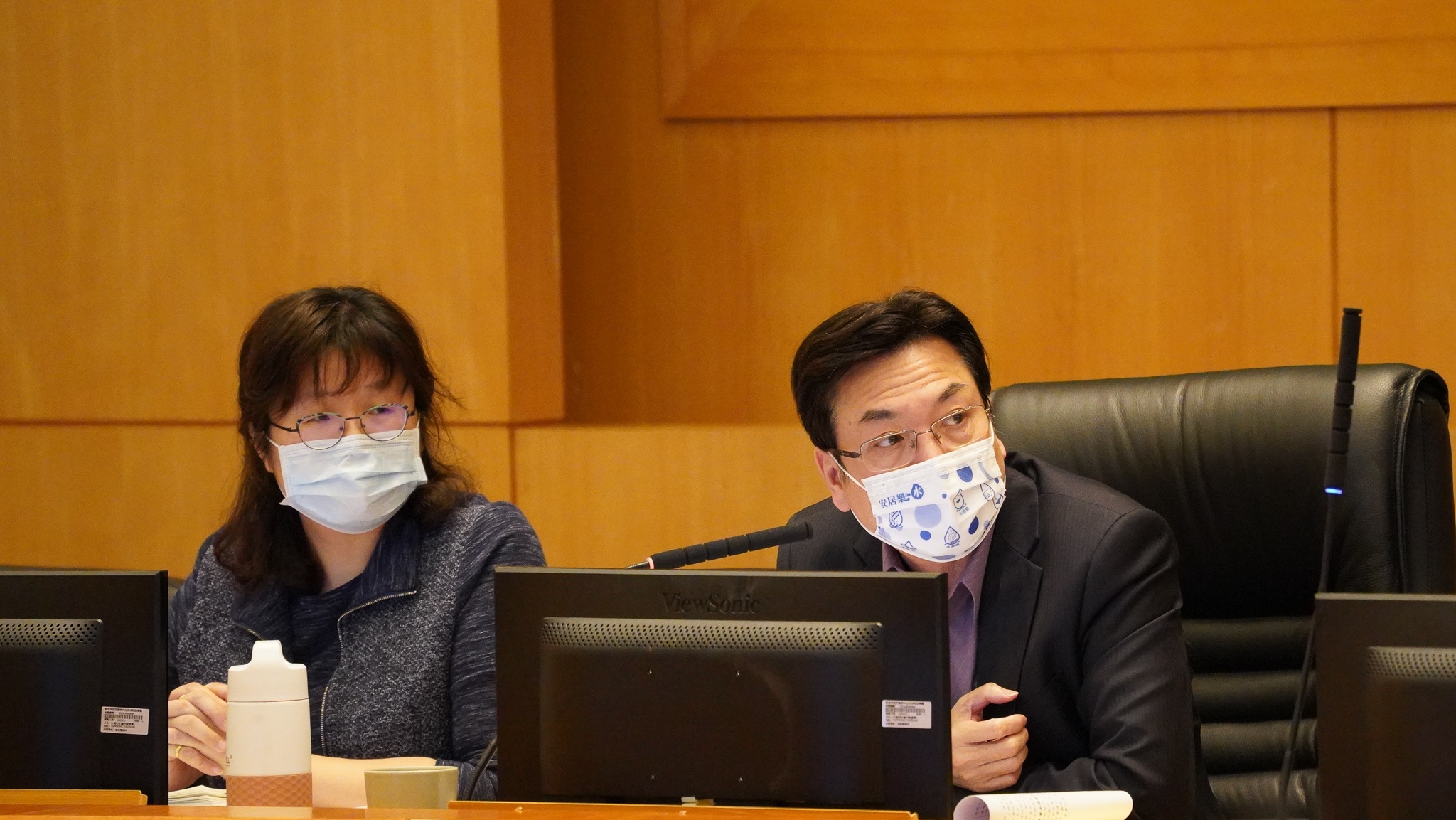 新北市副市長劉和然(右)表示，新北市未來將以現有NTC的軟實力搭配D開發創新的三大產業政策發展工具，持續協助企業永續發展