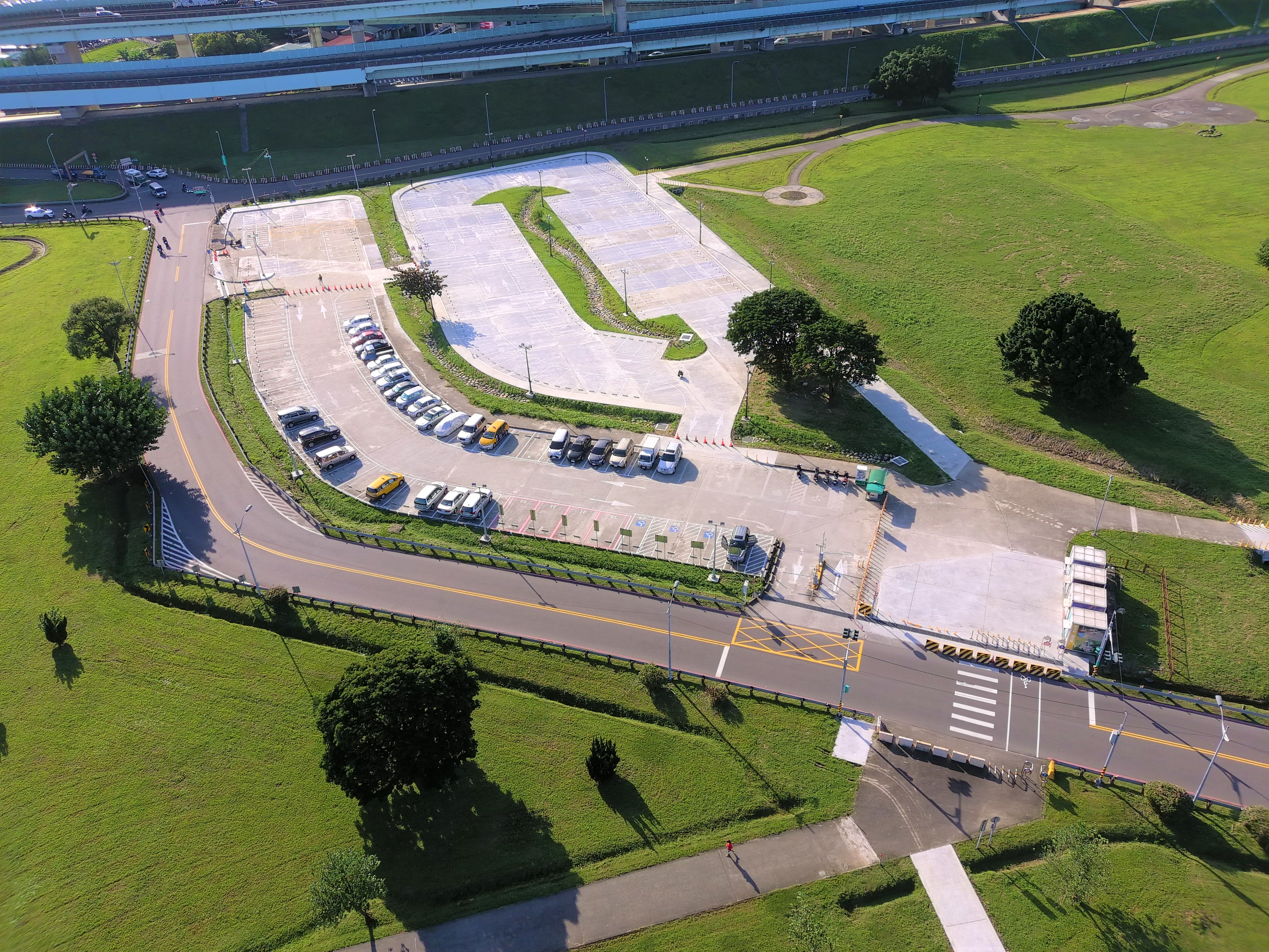 樂遊天地停車場-擴建後空拍照片
