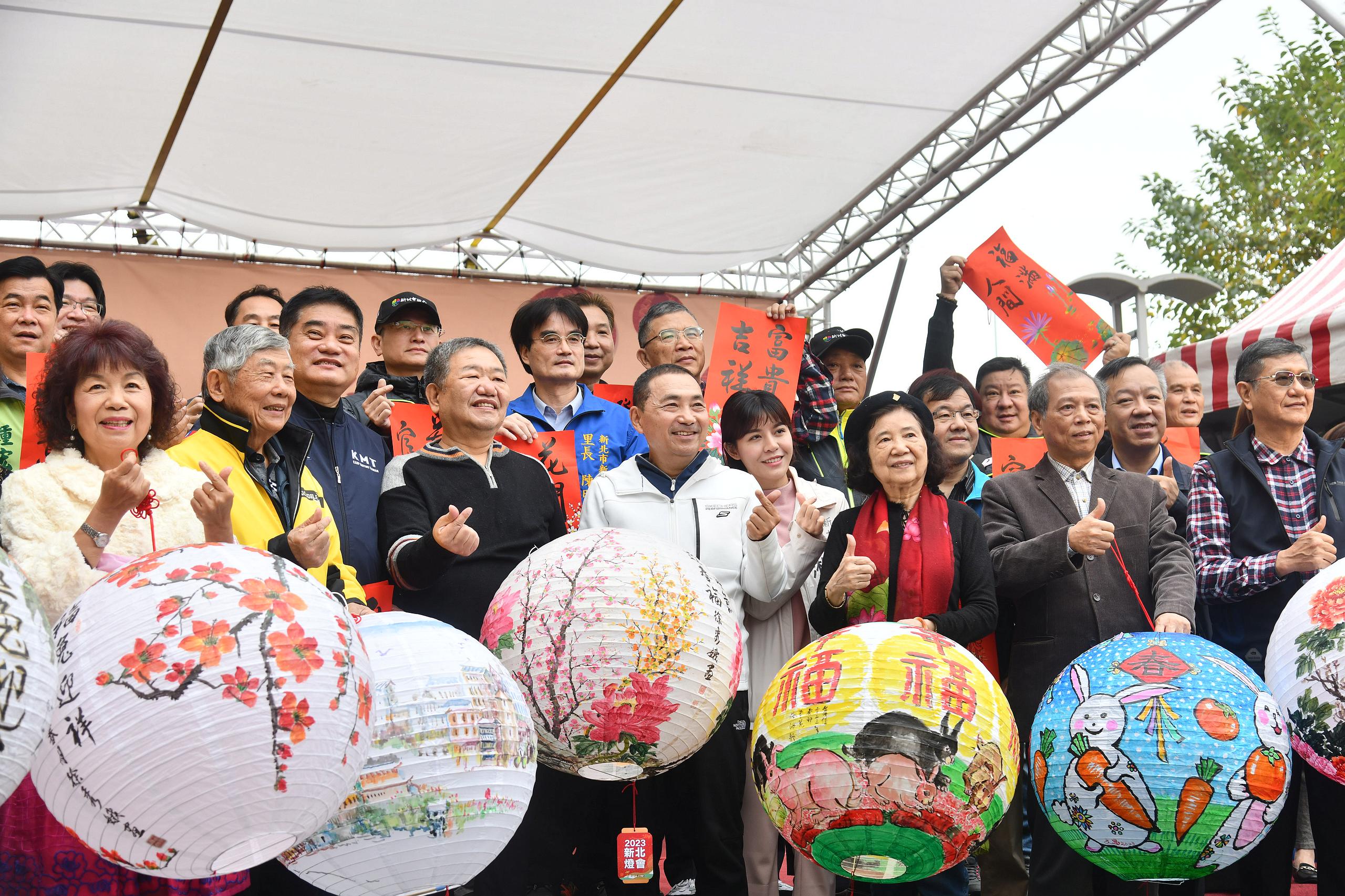 新莊已連續舉辦21年彩繪燈籠活動，今年首度將會場移師至中港大排願景館前廣場。