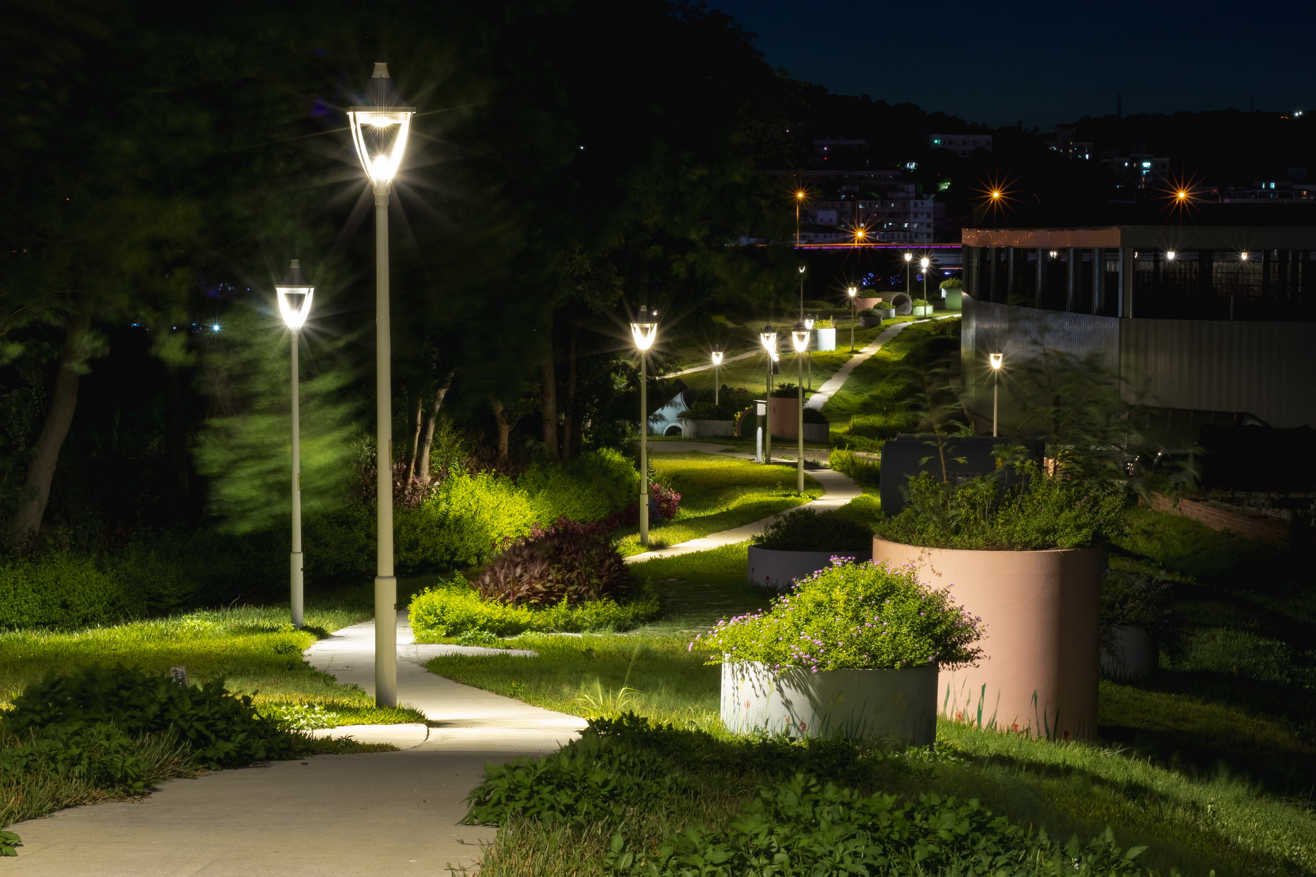 4.五股夏綠地-新冪境綠地公園夜景