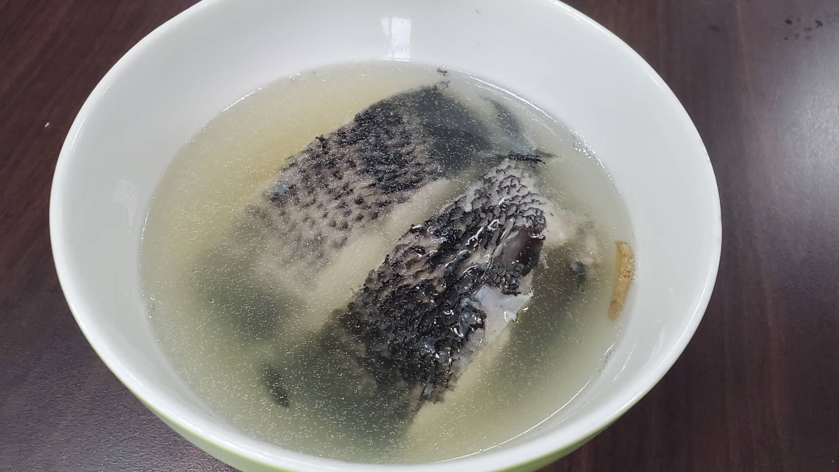 黑毛魚湯滋味鮮甜
