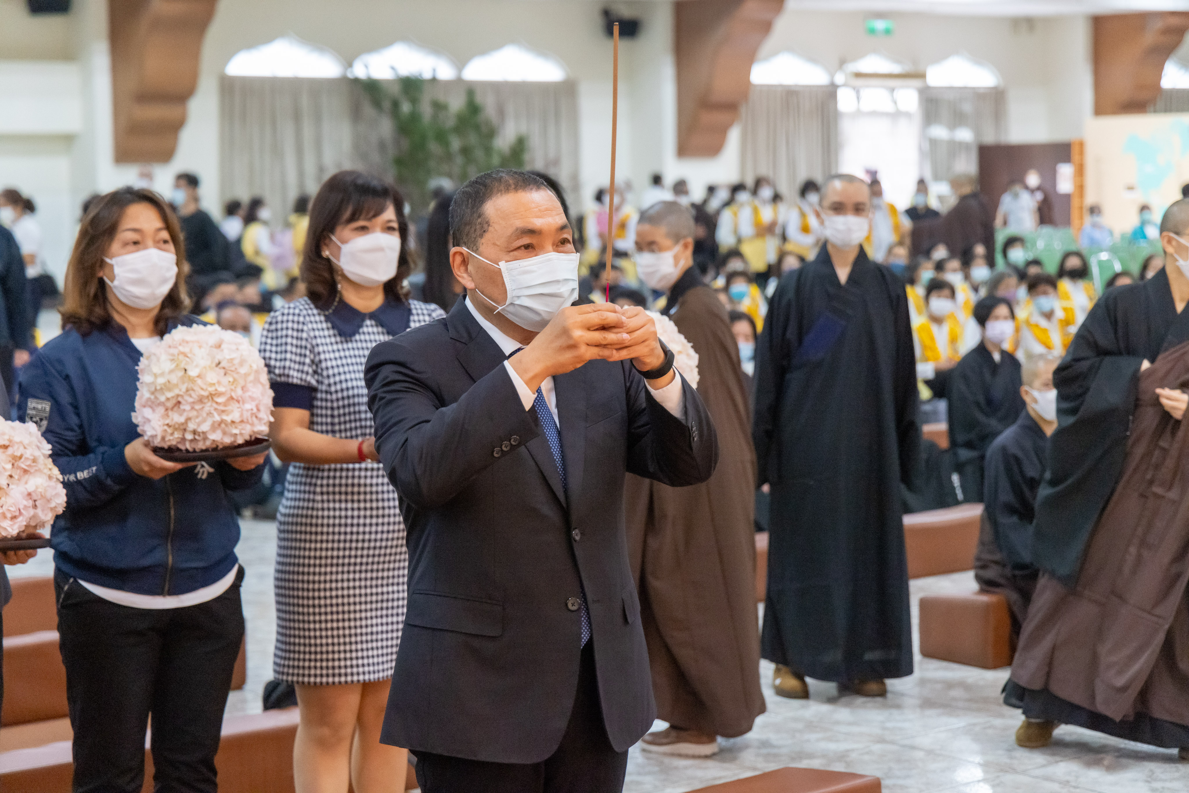 佛光山開山宗長星雲大師圓寂，侯友宜市長前往佛光山追思致意