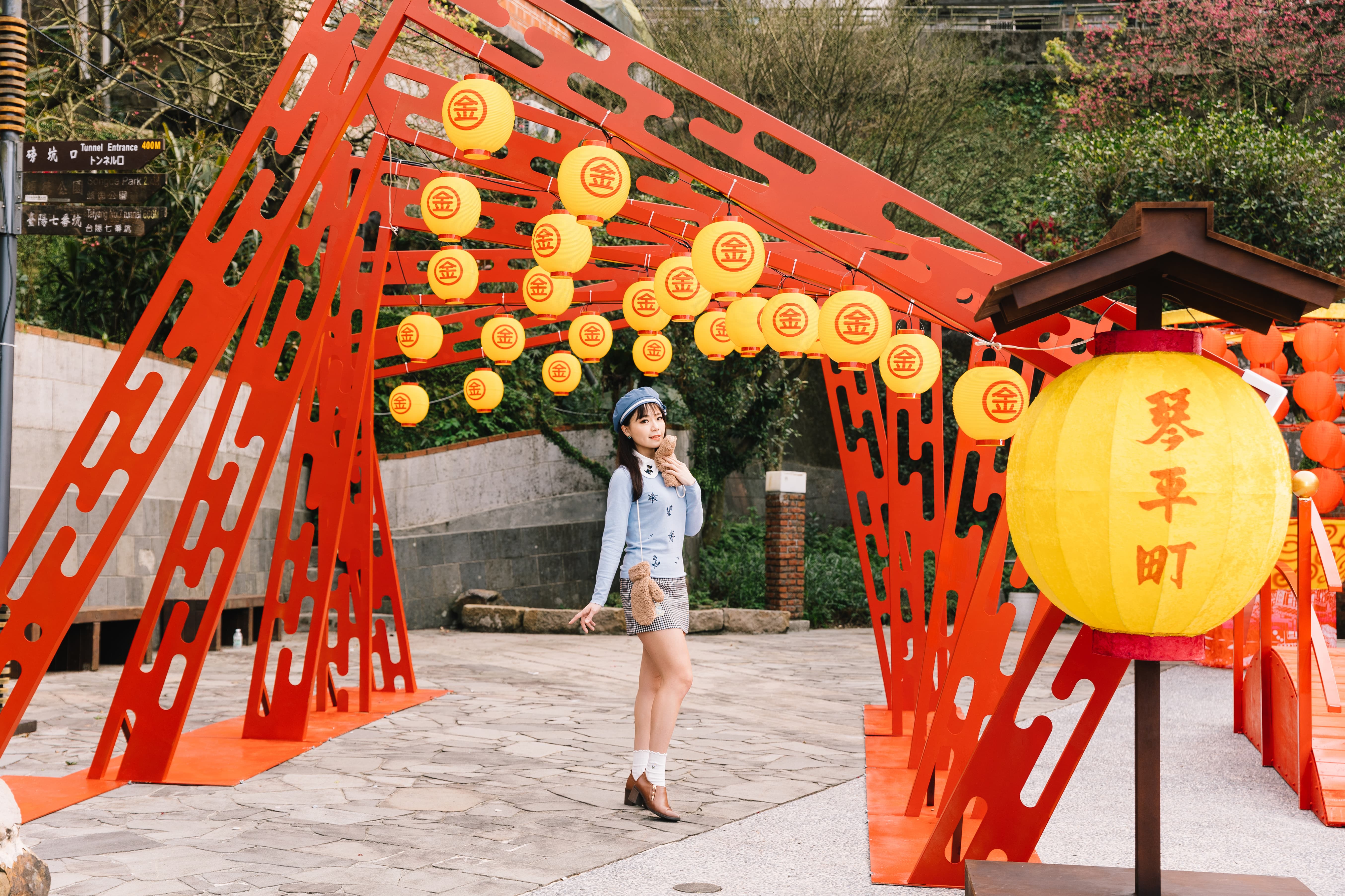 位於五番坑公園的打卡裝置包含日本香川縣琴平町的金燈籠，象徵台日友好情誼。