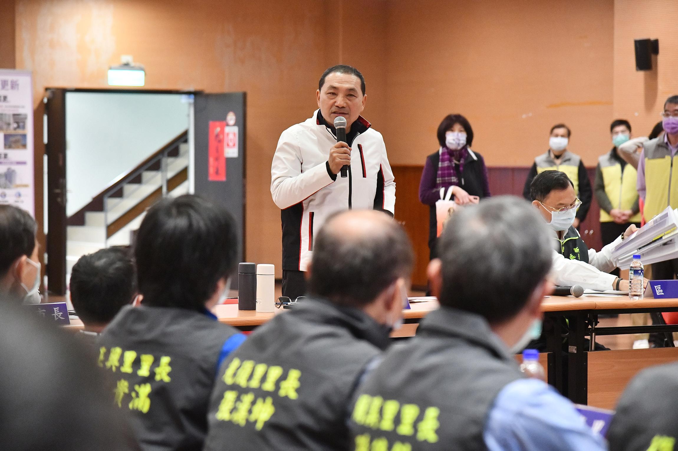 新北市112年行動治理里長座談會正式起跑！新北市長侯友宜今(13)日率市府團隊至永和國父紀念館與永和區里長展開今年首場座談會。
