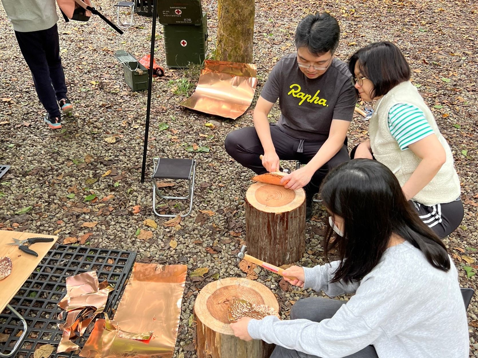 本週末3月18日、3月19日兩天連續開設4場「敲金手作坊」