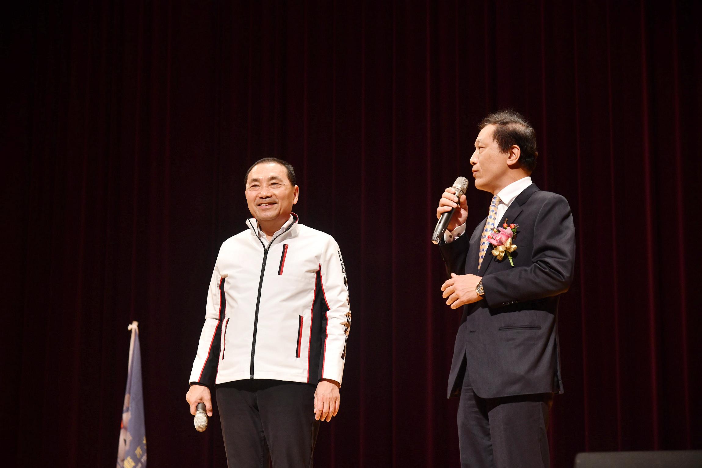 侯友宜市長出席感謝建築師公會，協助加速淨零城市，接軌國際政策。