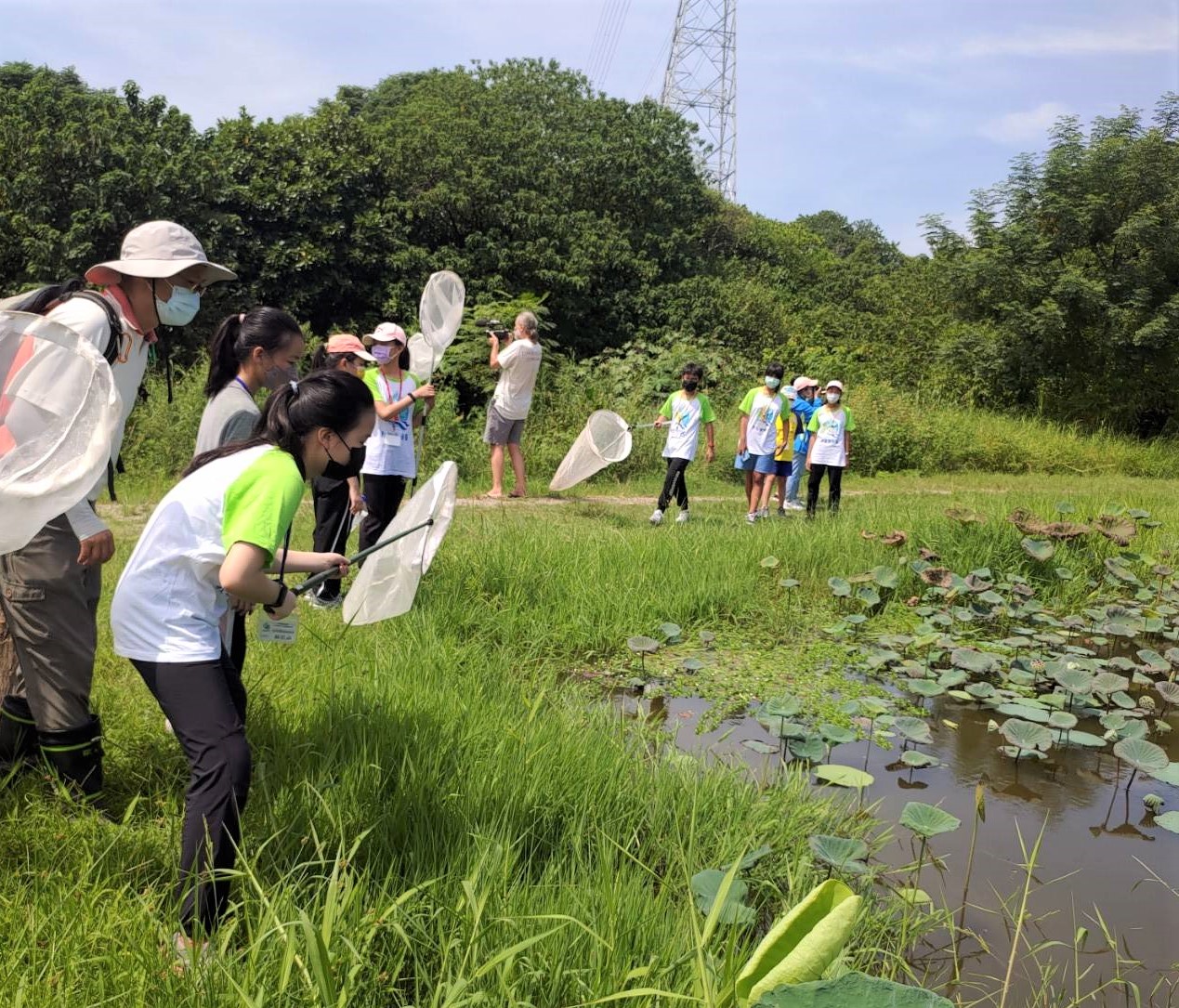 5.鹿角溪溼地小小水環境巡守隊除濕地巡守外，更以濕地為教室發展環境教育課程