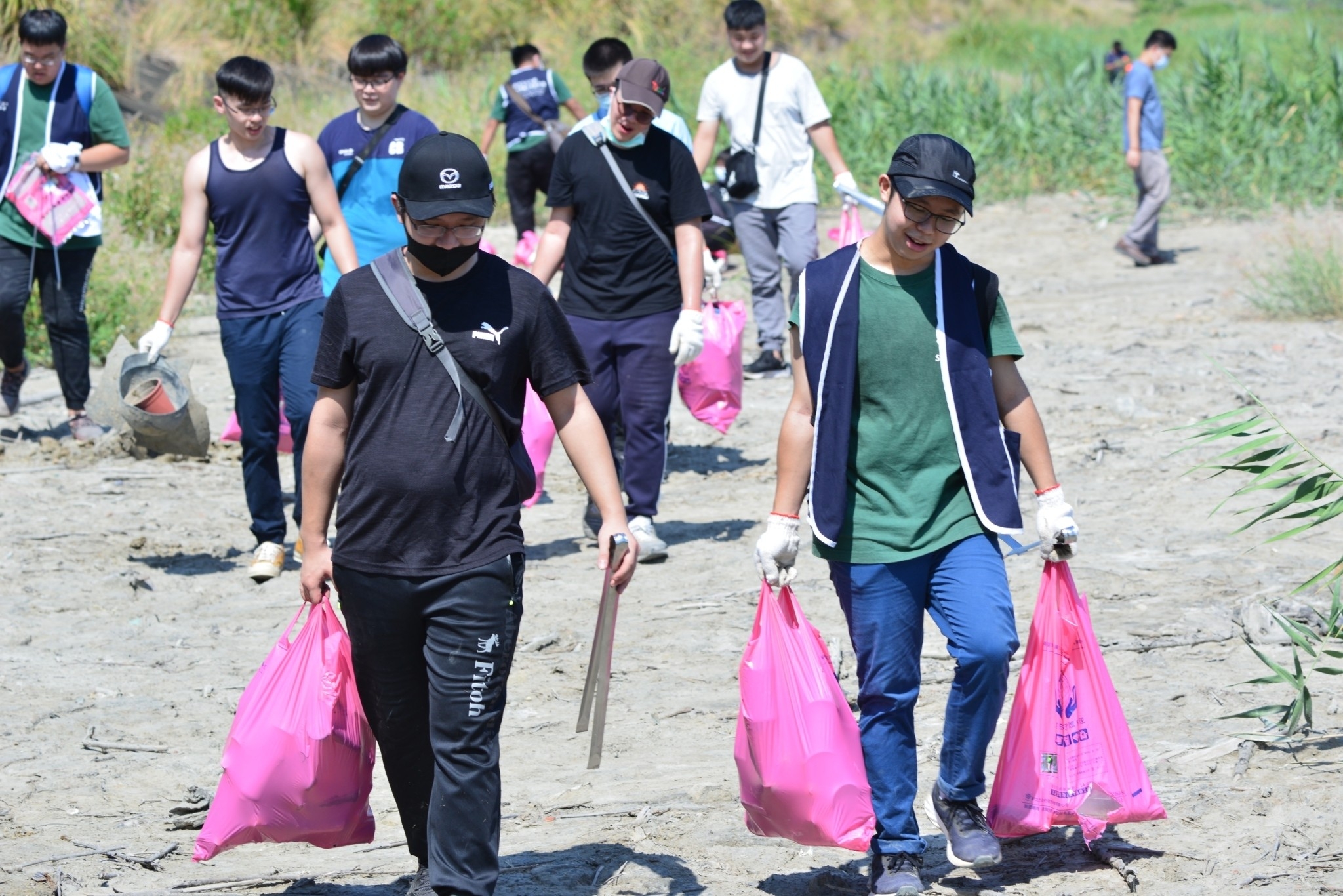 6.泰山區水環境巡守隊隊員淨溪