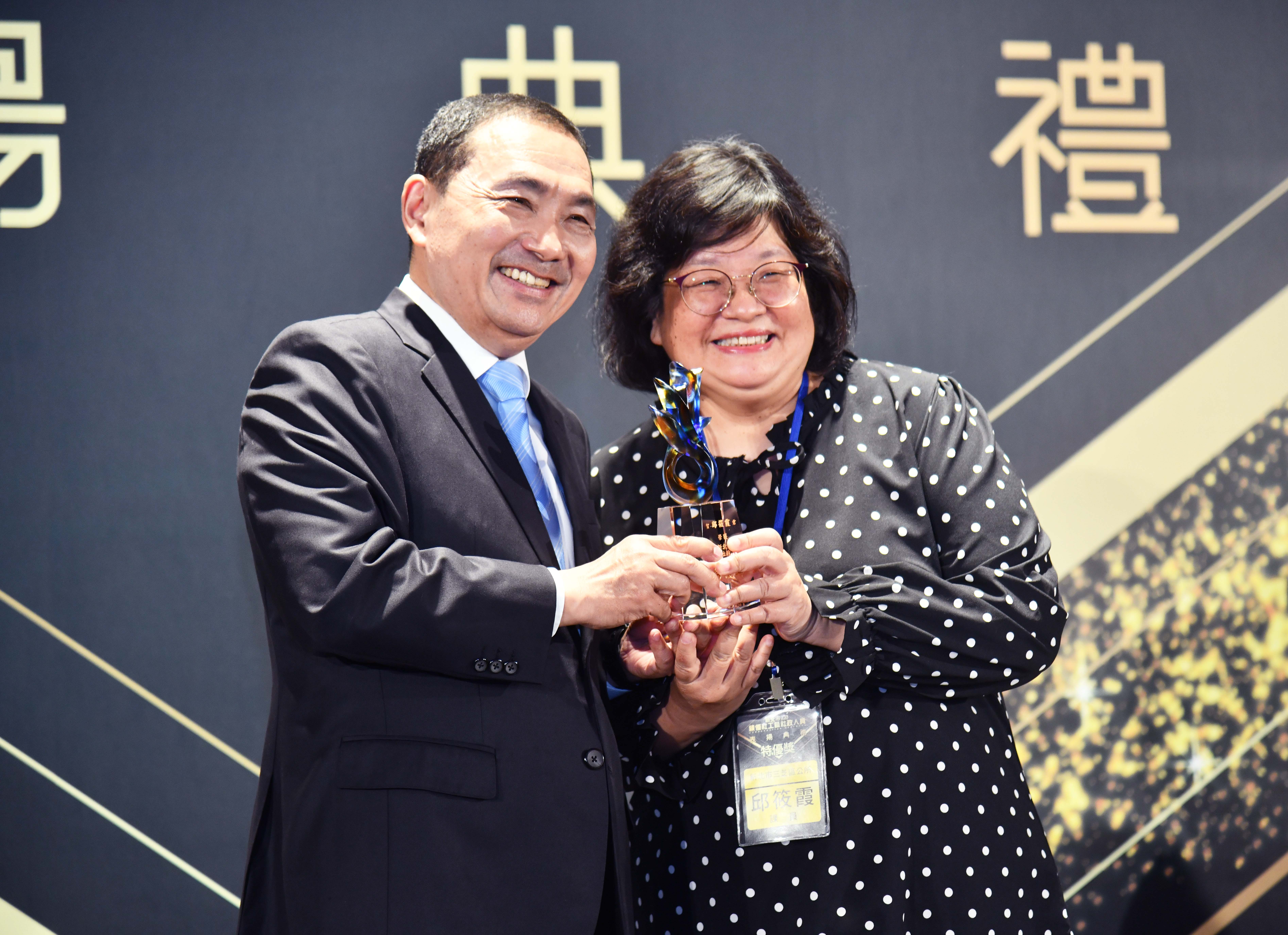 獲獎人來自民間社福團體社工、社會局及各區公所