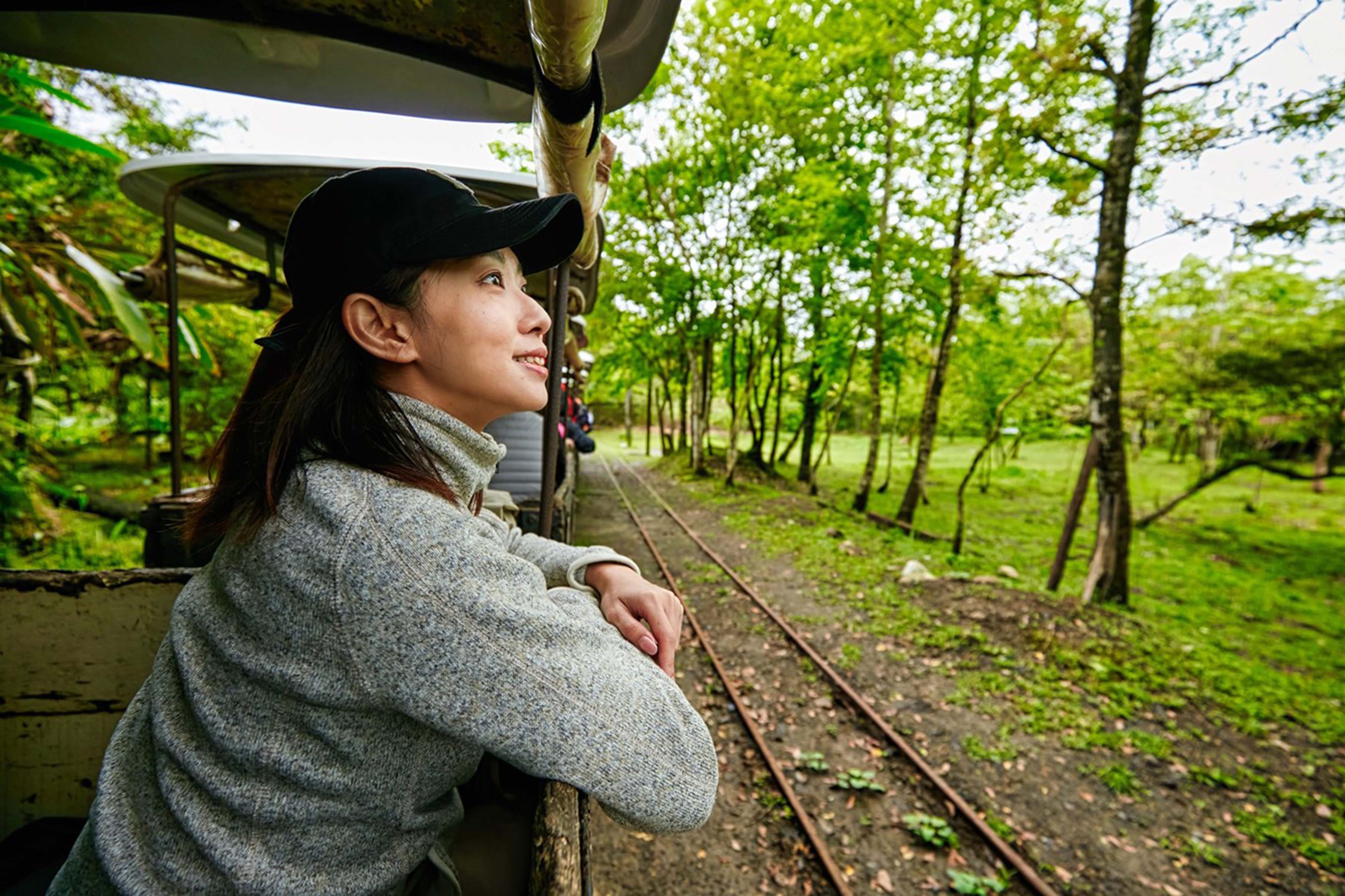 穿越淡蘭中路民道  健行到新平溪煤礦博物館搭乘獨眼小僧