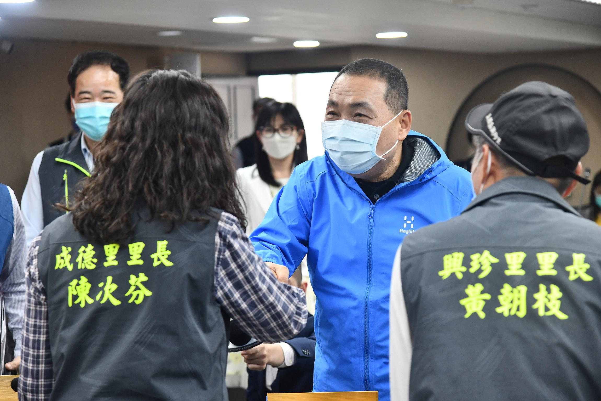侯友宜感謝里長們辛勤付出解決地方問題、反映民意，讓五股地區居民安心又開心。