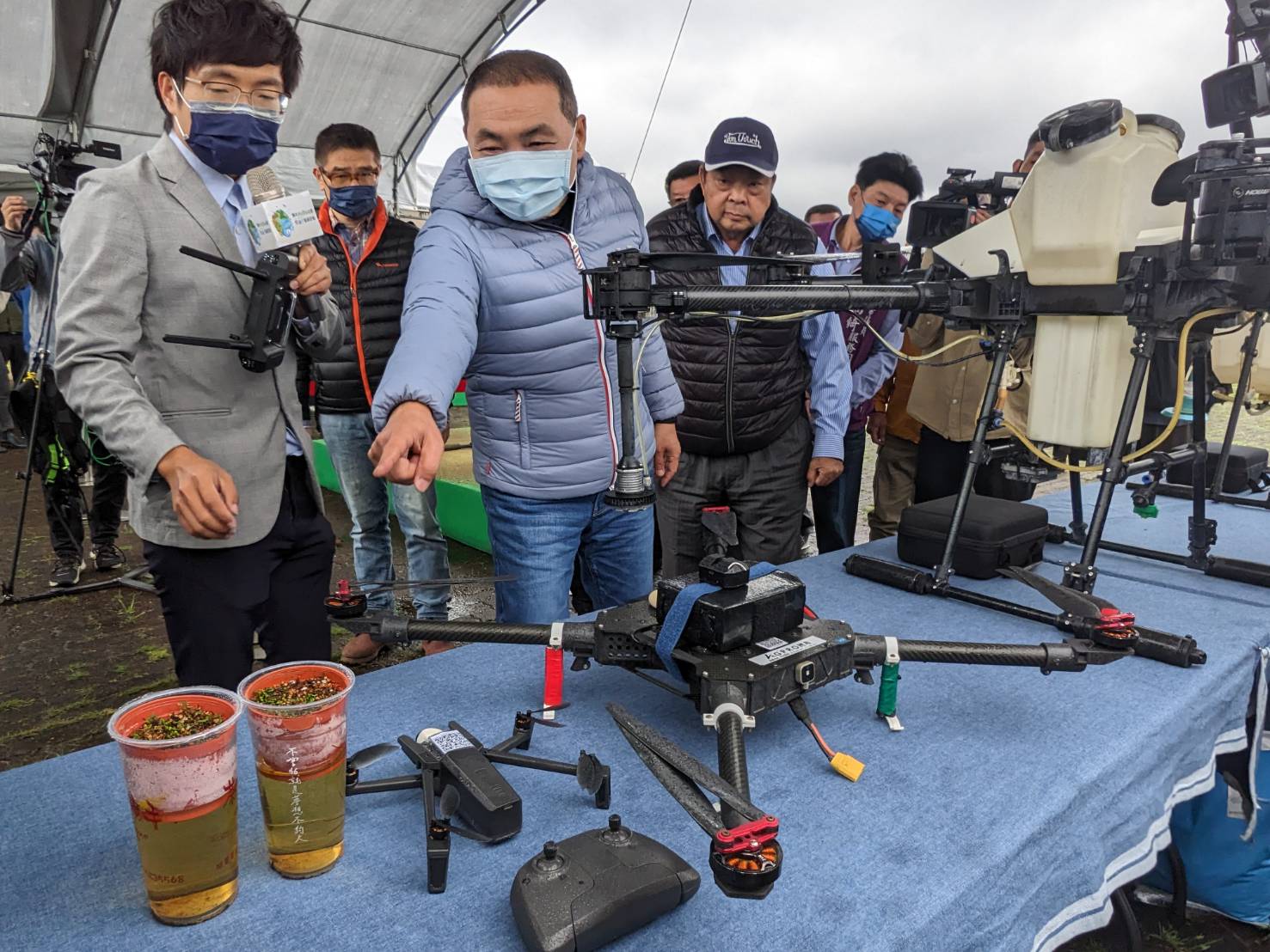 今年結合中興大學執行崩塌地植生治理經驗及農業科技公司無人機技術，推動空中植樹