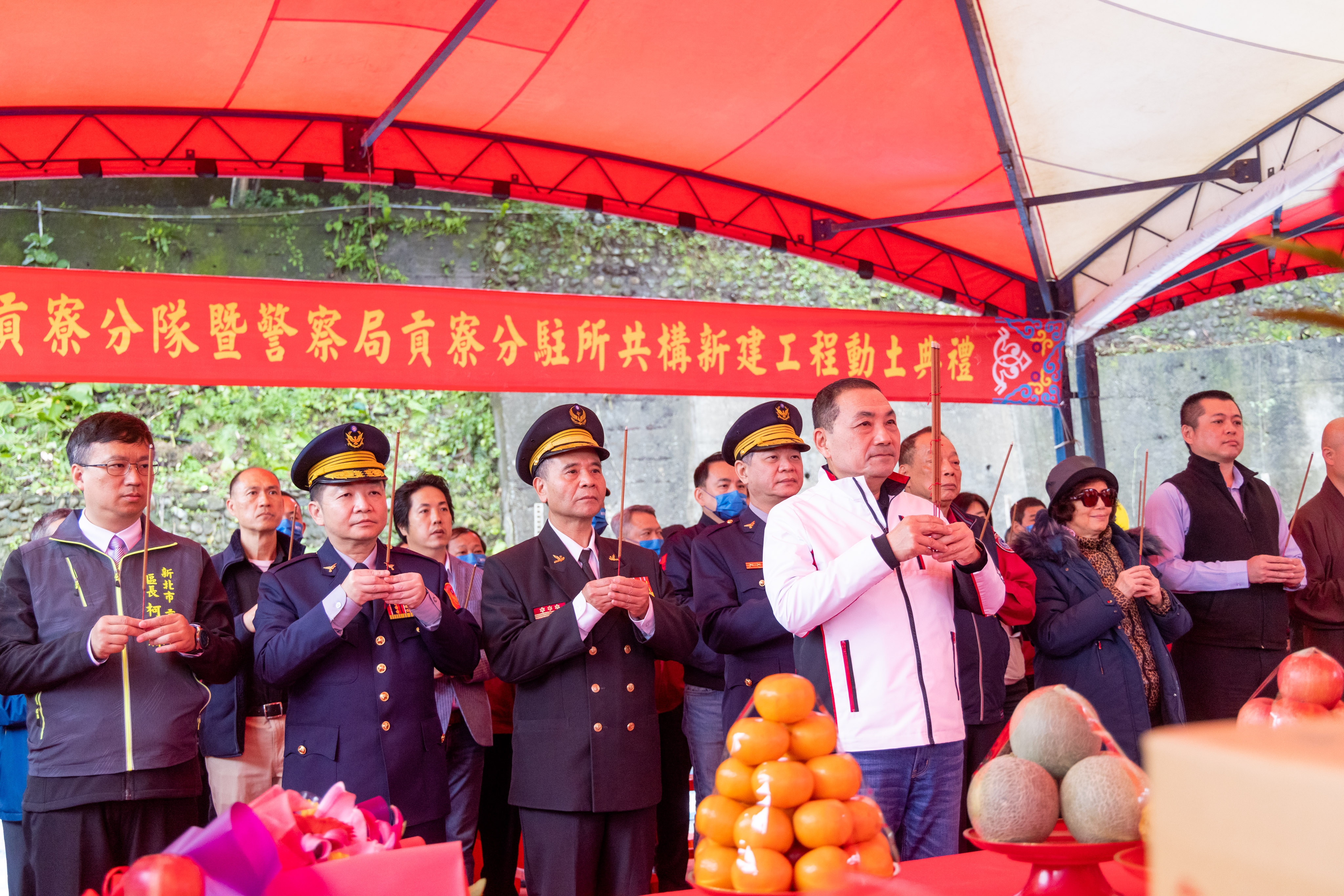 為提升貢寮地區救災救護及警政能量，新北市積極興建辦公廳舍，未來將可提供當地民眾更便利的洽公空間及警、消同仁更舒適的備勤環境