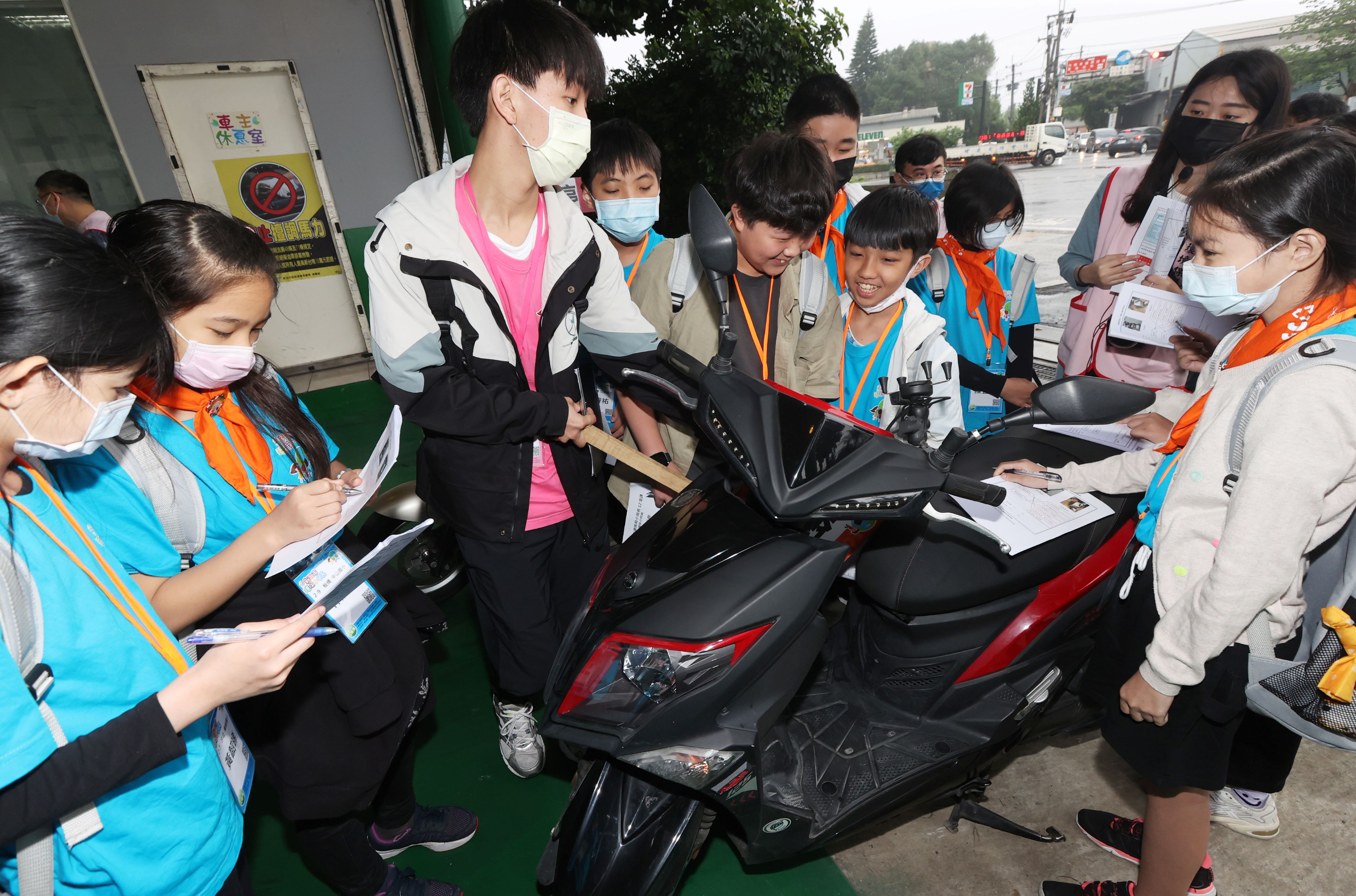 2.課程讓小局長們了解電動機車與燃油機車的差異
