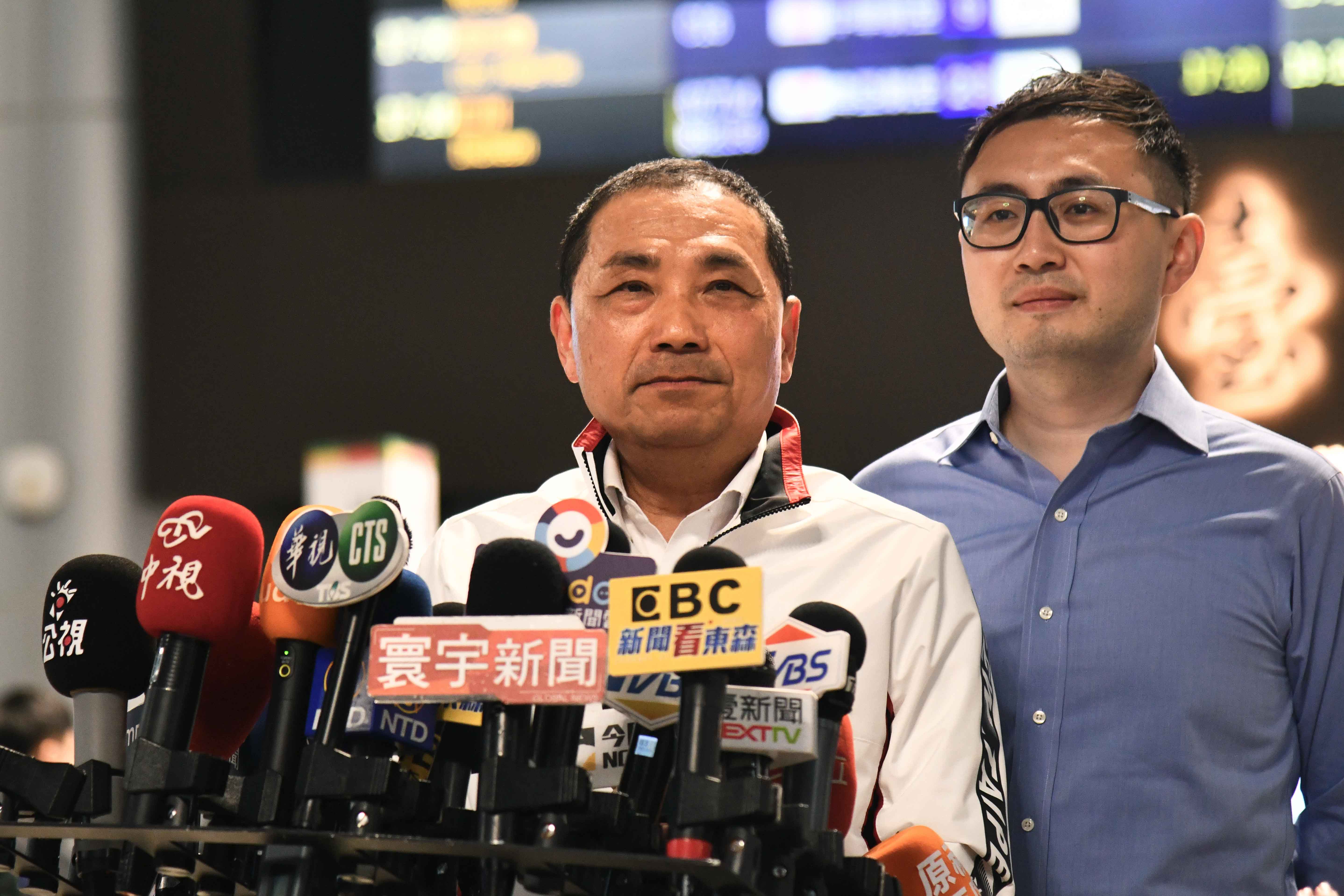 侯友宜行前表示，要讓新北市走向世界，引領中華民國再次起飛