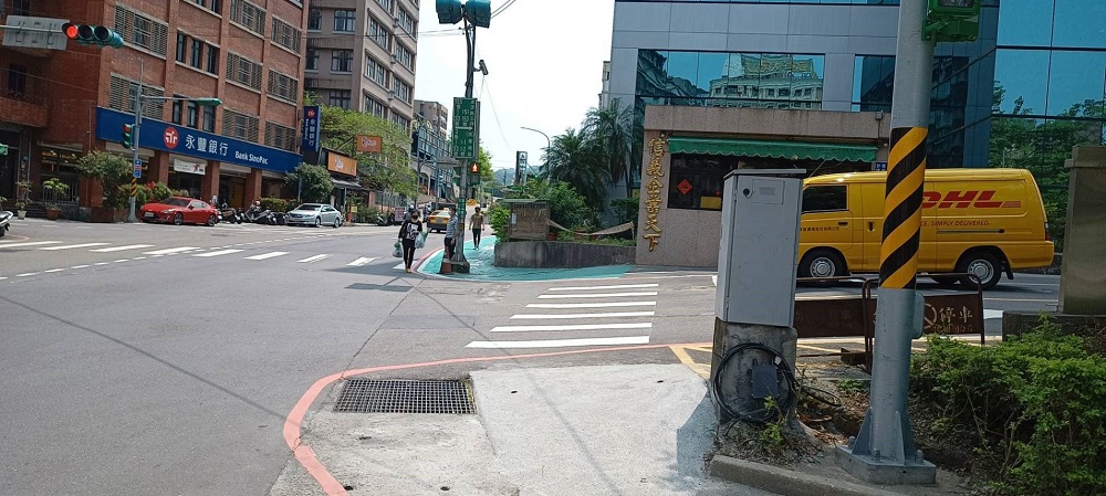 增設北深路3段155巷行人穿越道