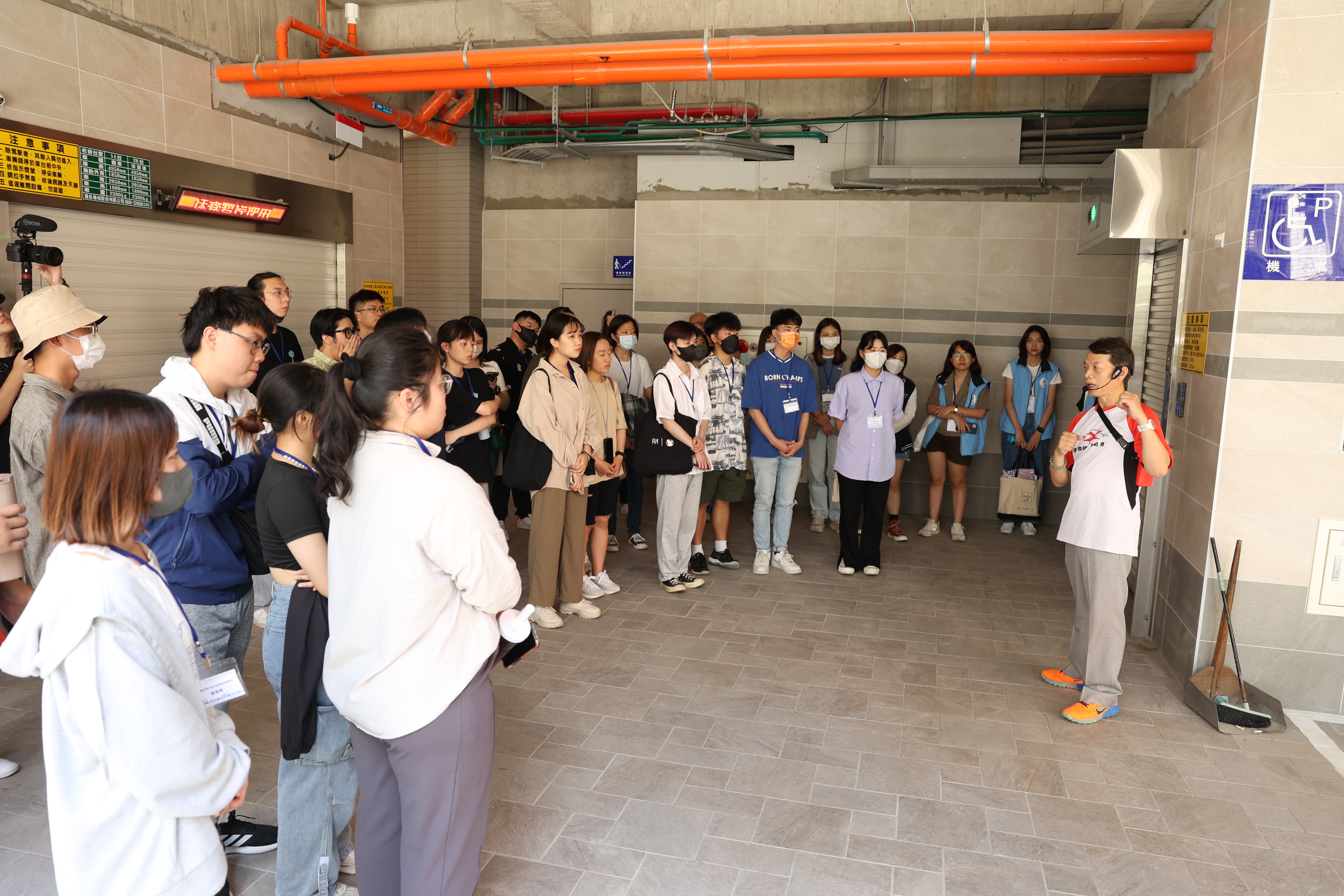 學員前往蘆洲民義段海砂屋都更案完工案例觀摩